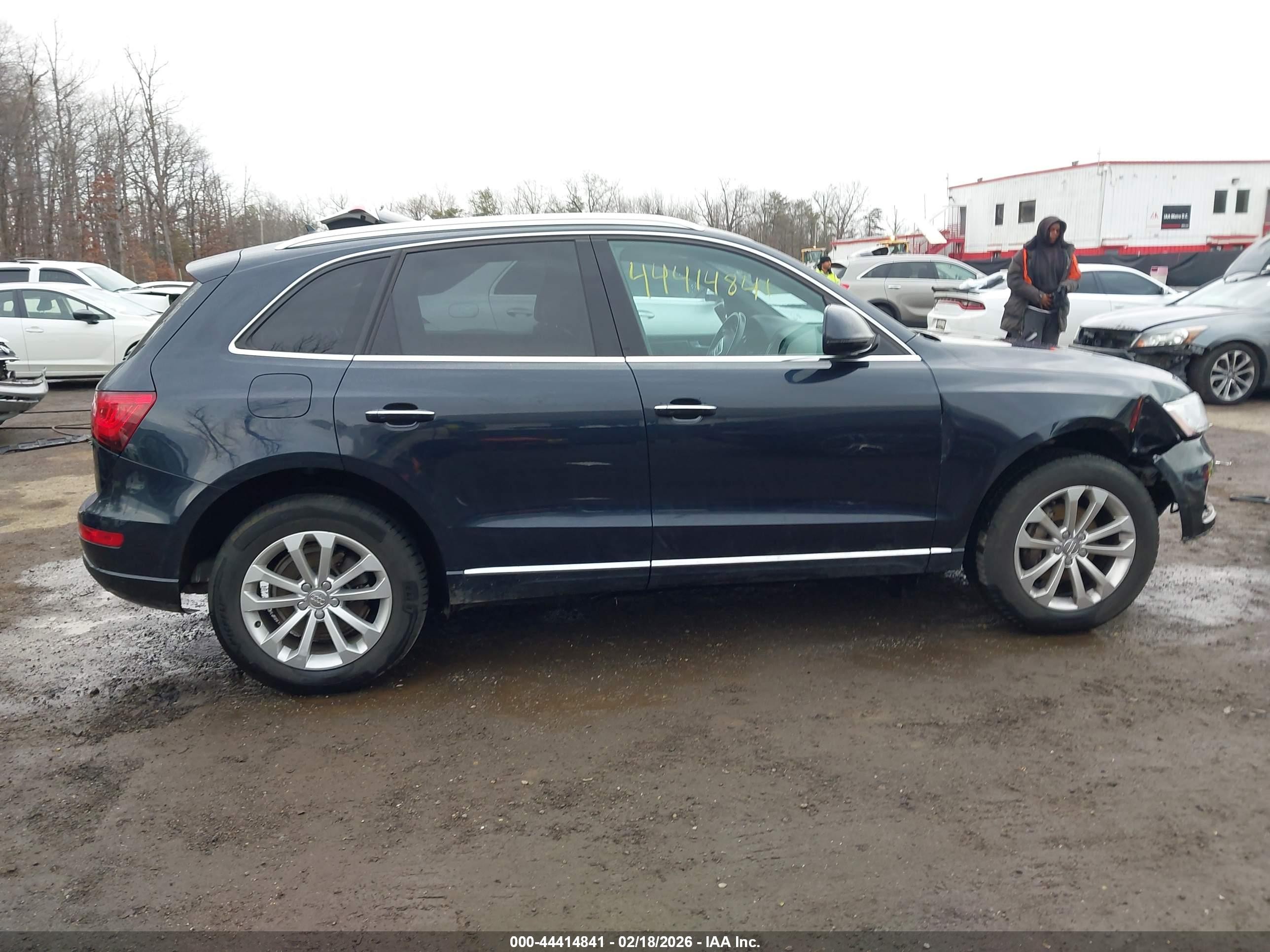2015 Audi Q5 2.0t Premium Black vin: WA1LFAFP0FA086381