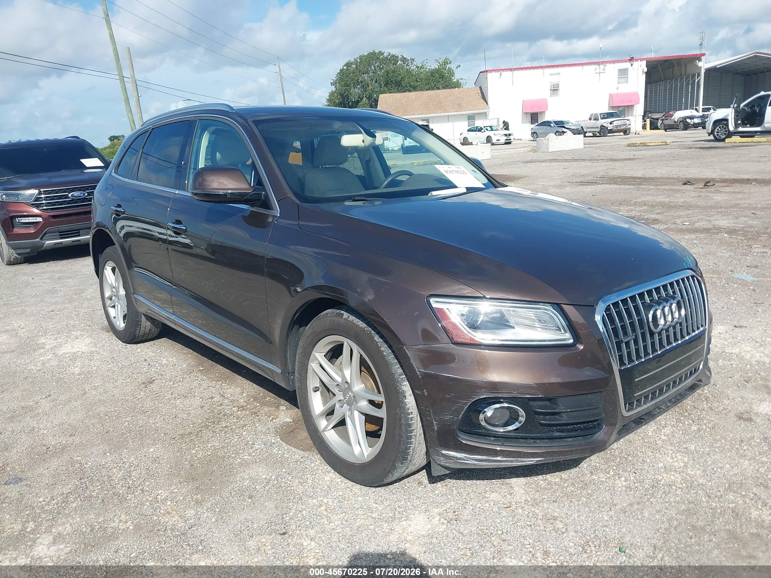 2015 Audi Q5 2.0t Premium Brown vin: WA1LFAFP0FA102577