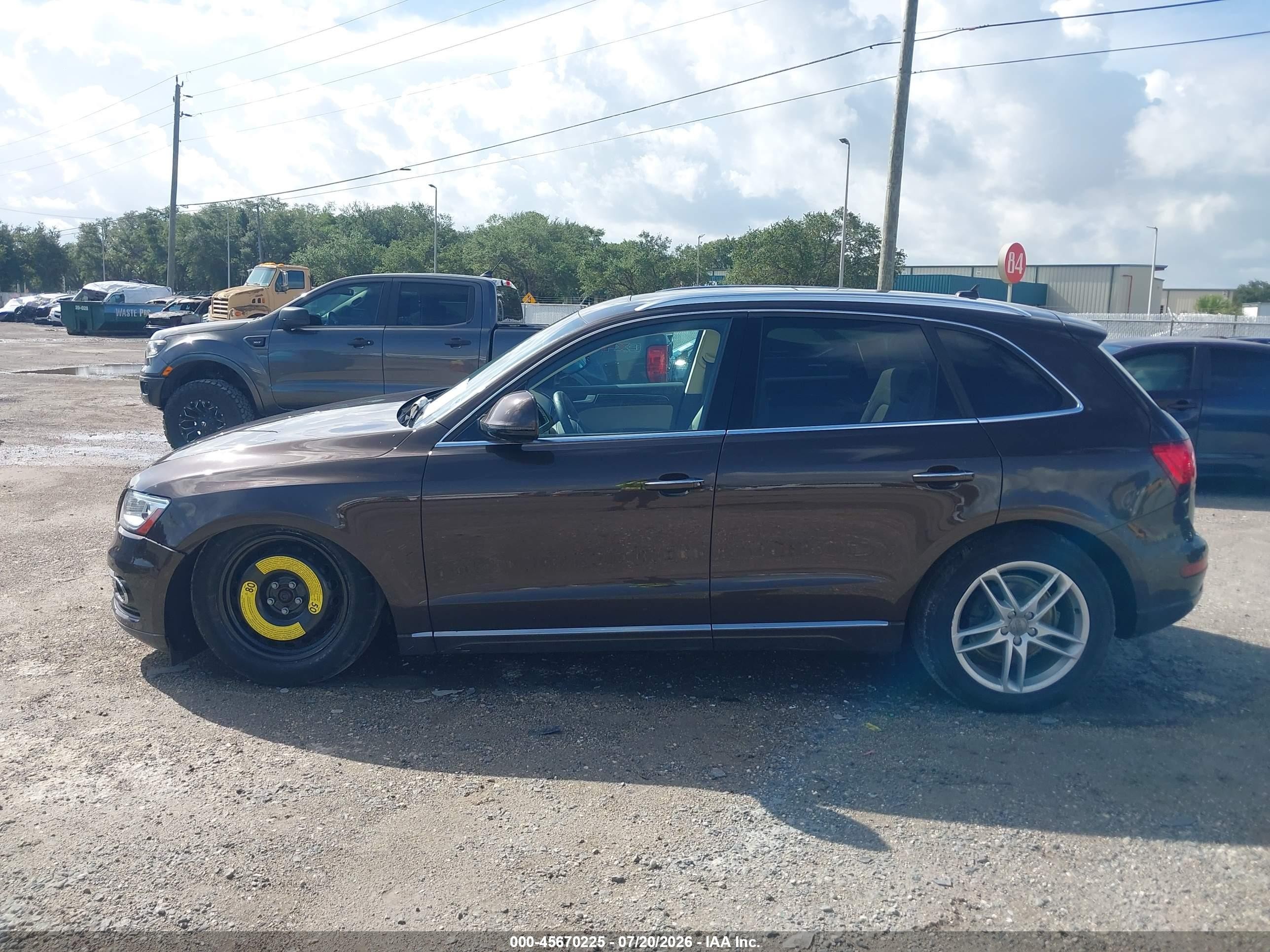 2015 Audi Q5 2.0t Premium Brown vin: WA1LFAFP0FA102577