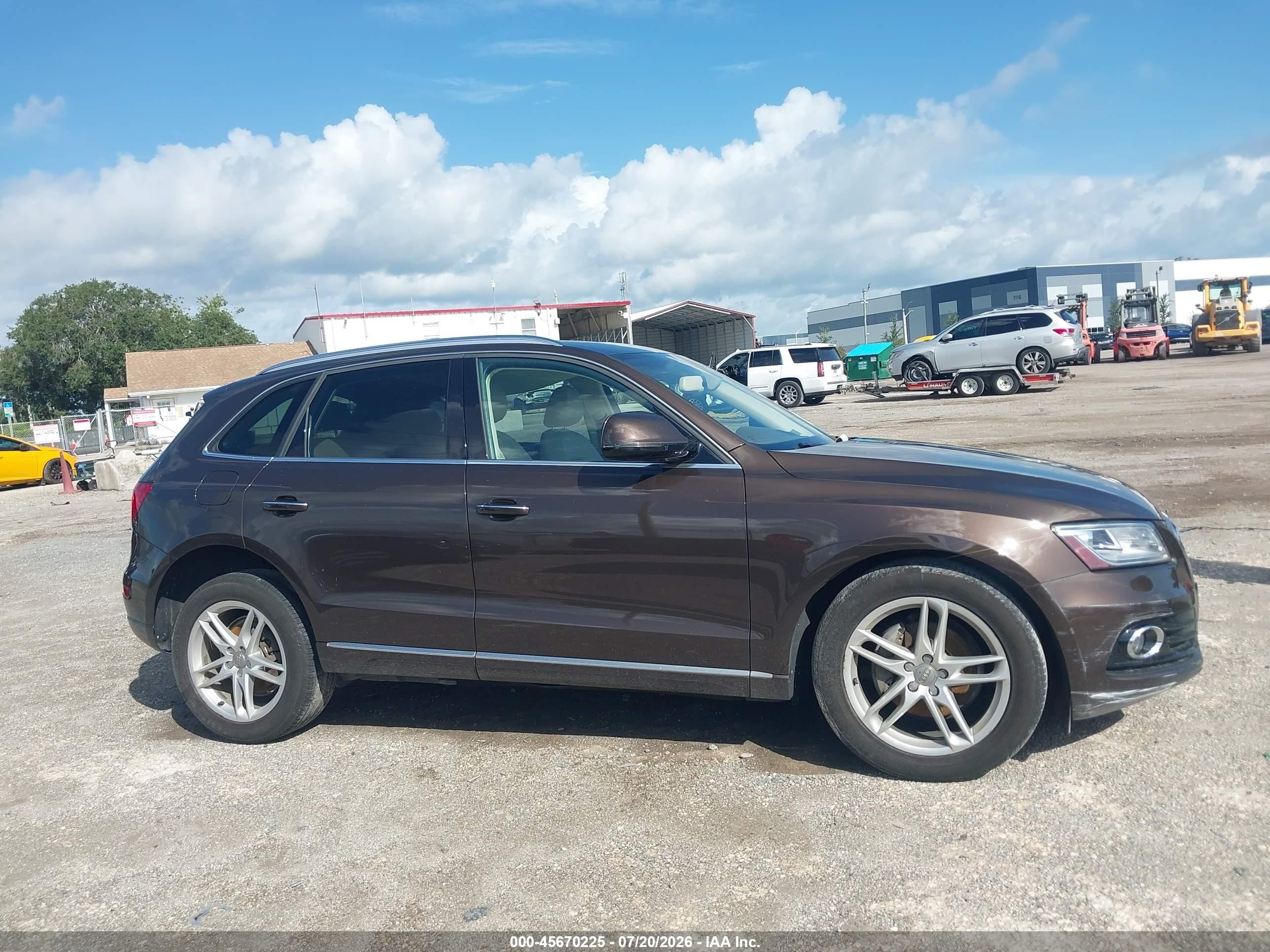 2015 Audi Q5 2.0t Premium Brown vin: WA1LFAFP0FA102577