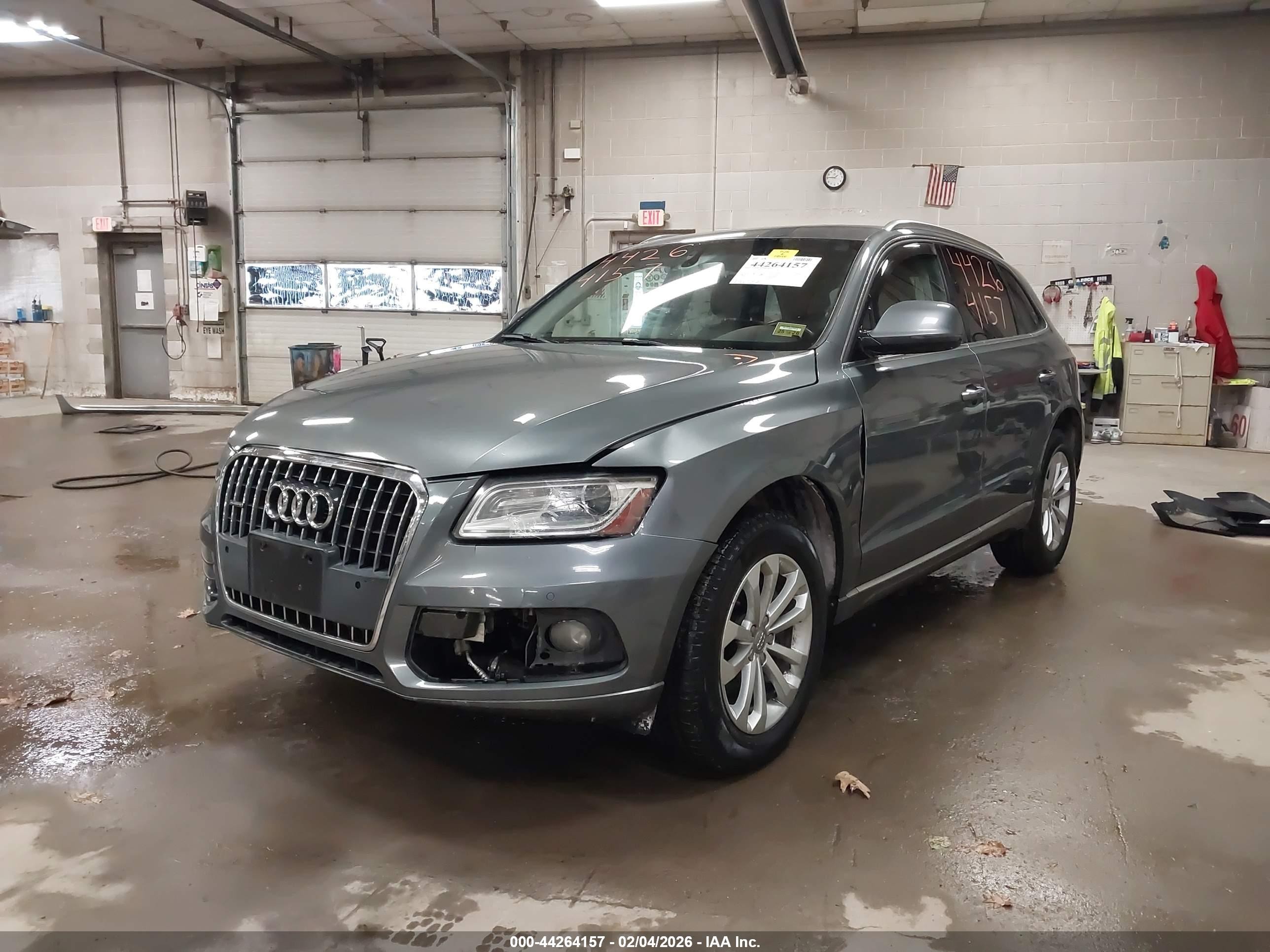 2015 Audi Q5 2.0t Premium Gray vin: WA1LFAFP0FA113370