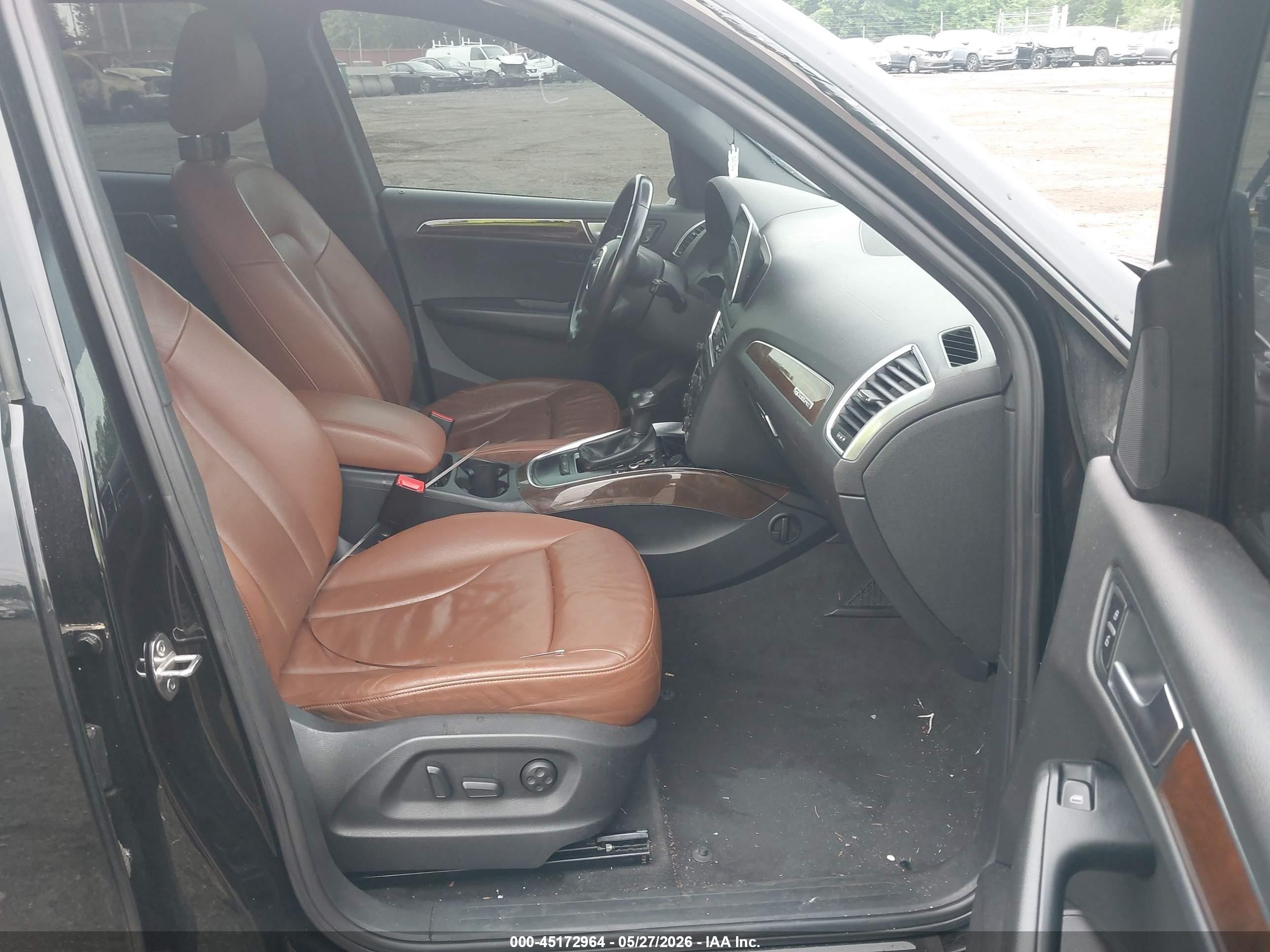 2011 Audi Q5 2.0t Premium Black vin: WA1LFAFP1BA024756