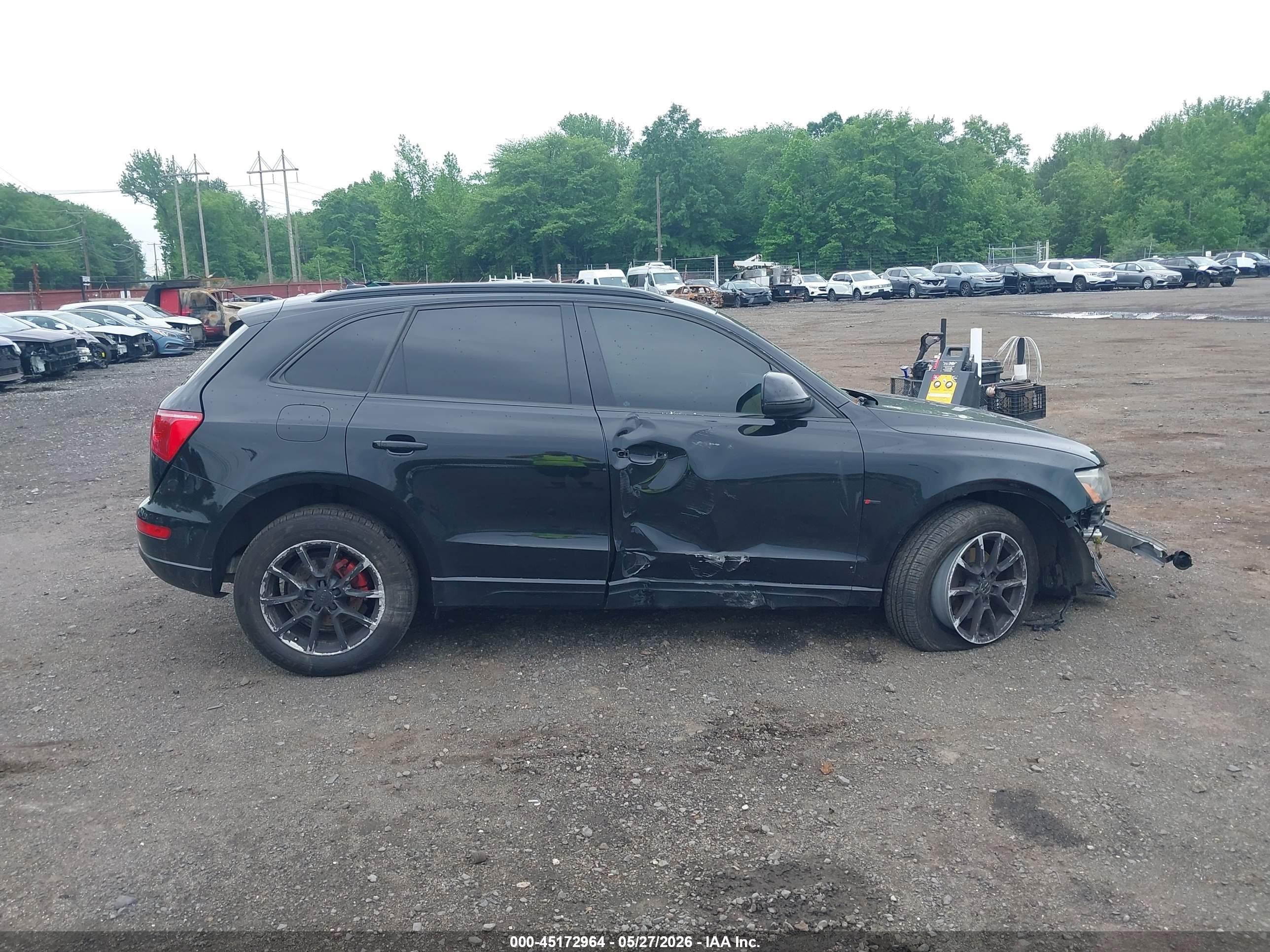 2011 Audi Q5 2.0t Premium Black vin: WA1LFAFP1BA024756