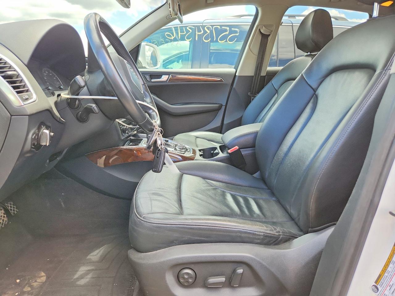 2011 Audi Q5 Premium Plus White vin: WA1LFAFP1BA074380