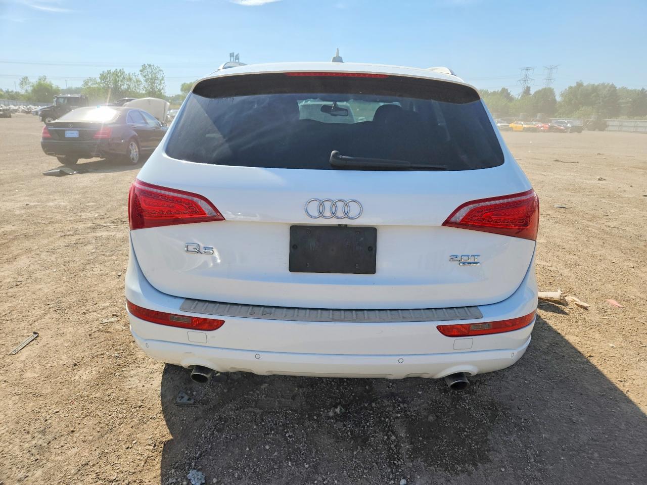 2011 Audi Q5 Premium Plus White vin: WA1LFAFP1BA074380