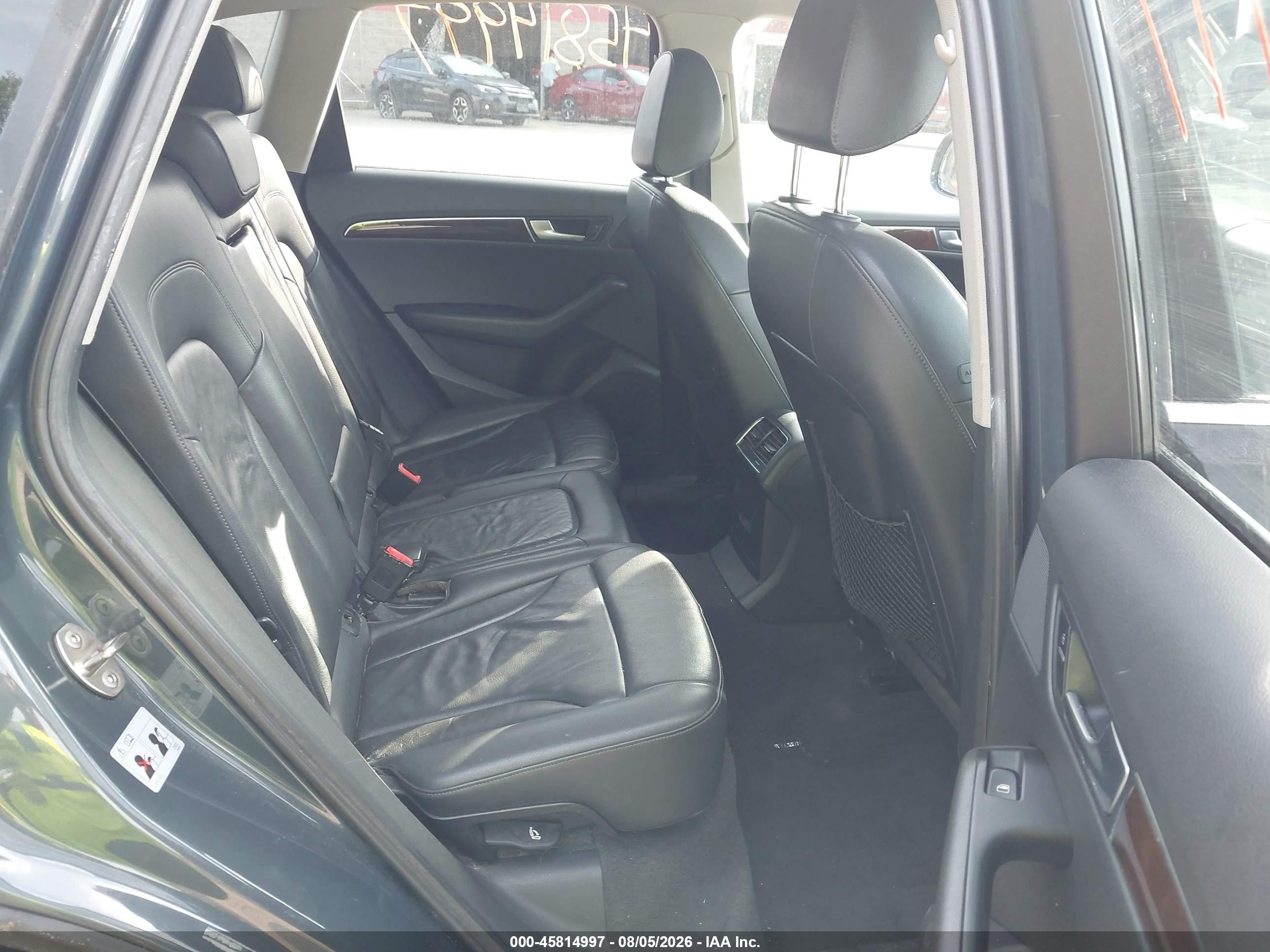 2011 Audi Q5 2.0t Premium Blue vin: WA1LFAFP1BA075092