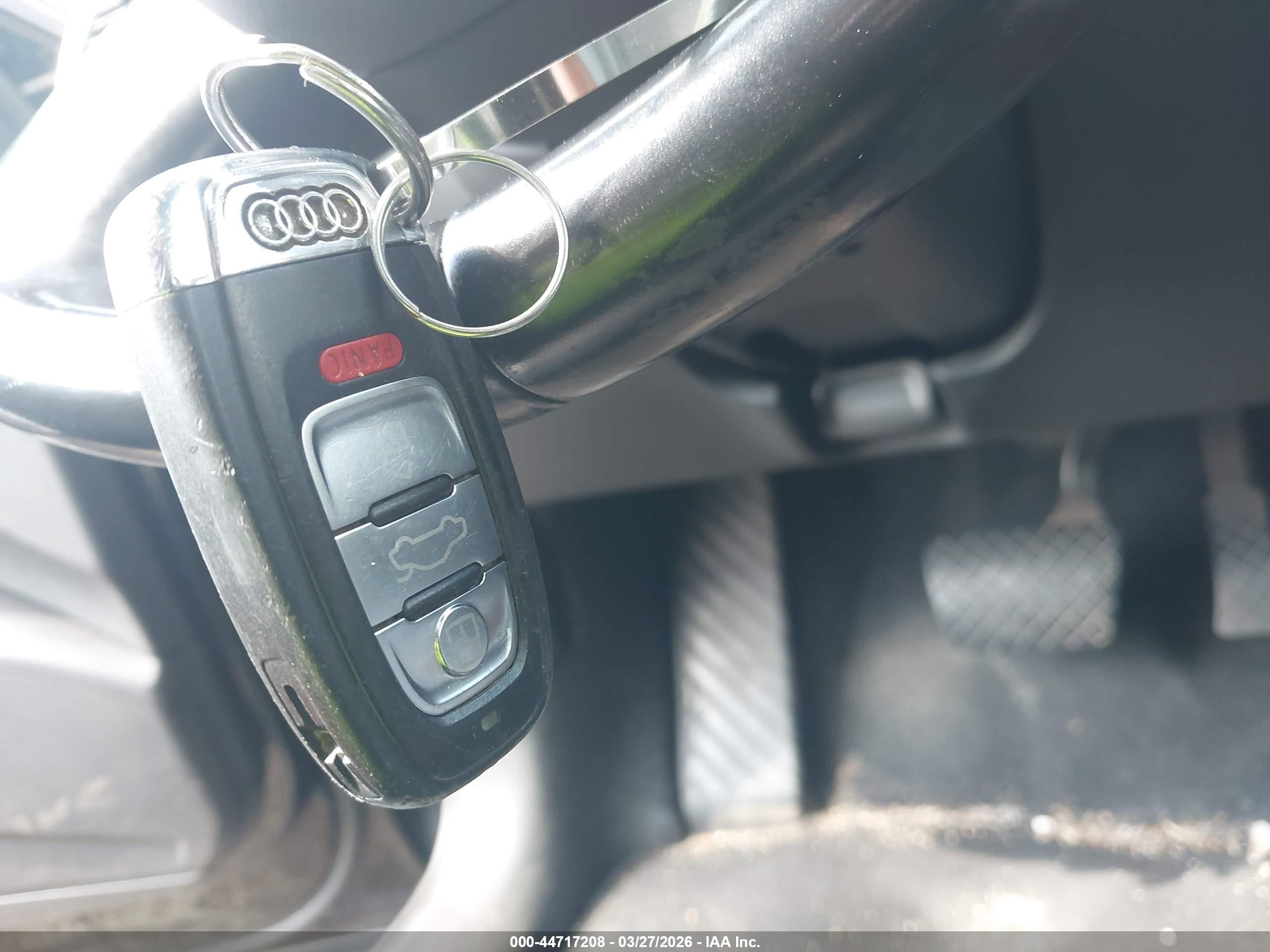 2011 Audi Q5 2.0t Premium Черный vin: WA1LFAFP1BA110147