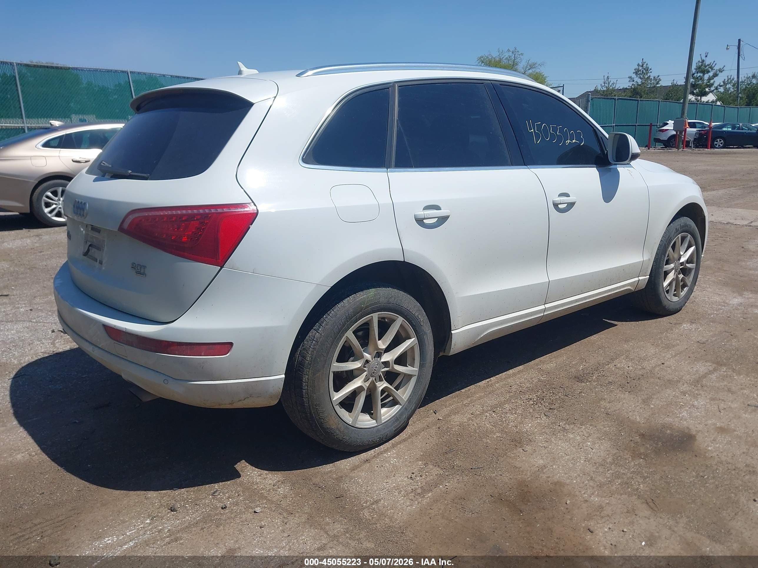 2012 Audi Q5 2.0t Premium White vin: WA1LFAFP1CA045432