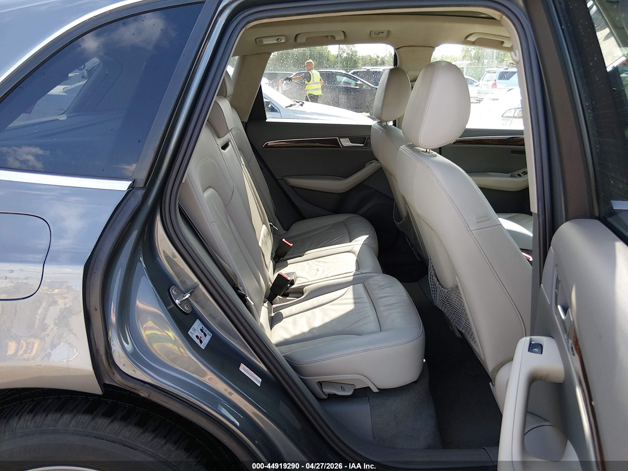 2012 Audi Q5 2.0t Premium Gray vin: WA1LFAFP1CA066863