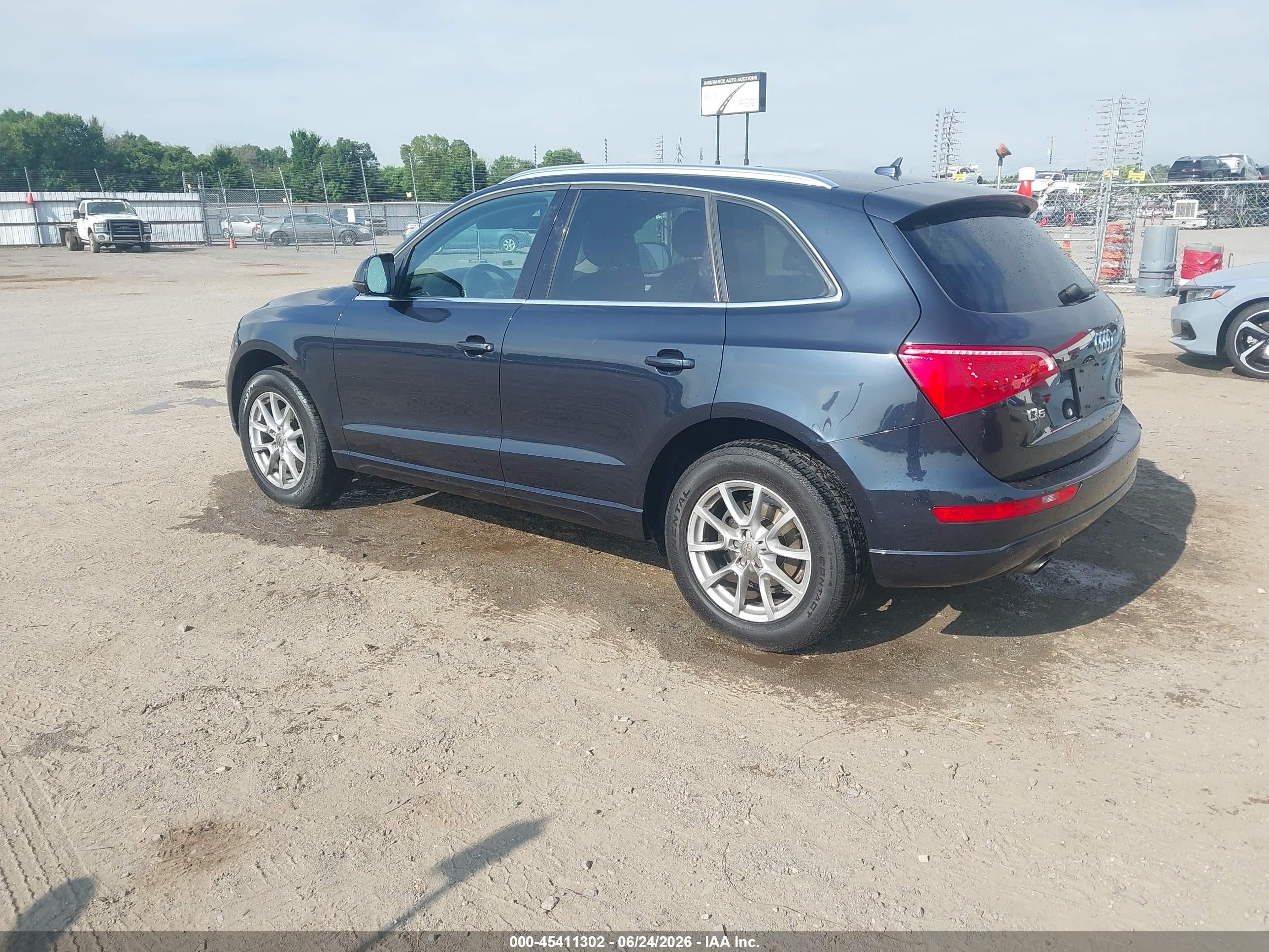 2012 Audi Q5 2.0t Premium Dark Blue vin: WA1LFAFP1CA090791