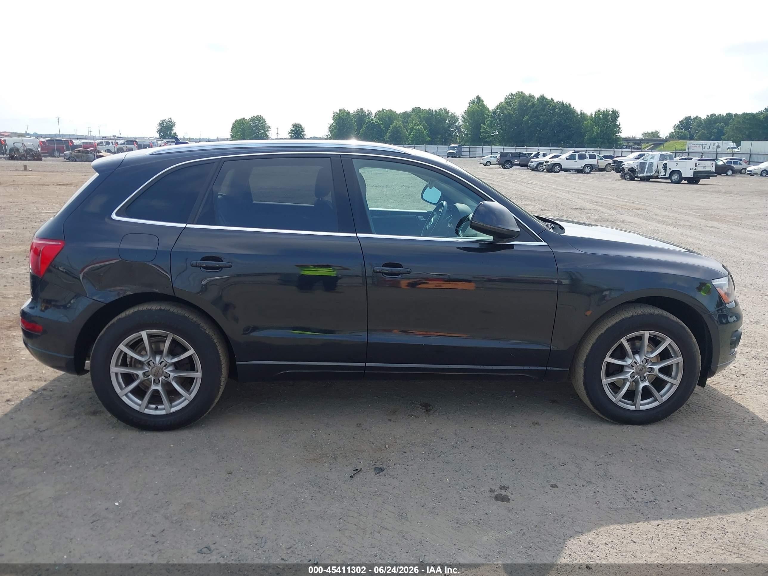2012 Audi Q5 2.0t Premium Dark Blue vin: WA1LFAFP1CA090791
