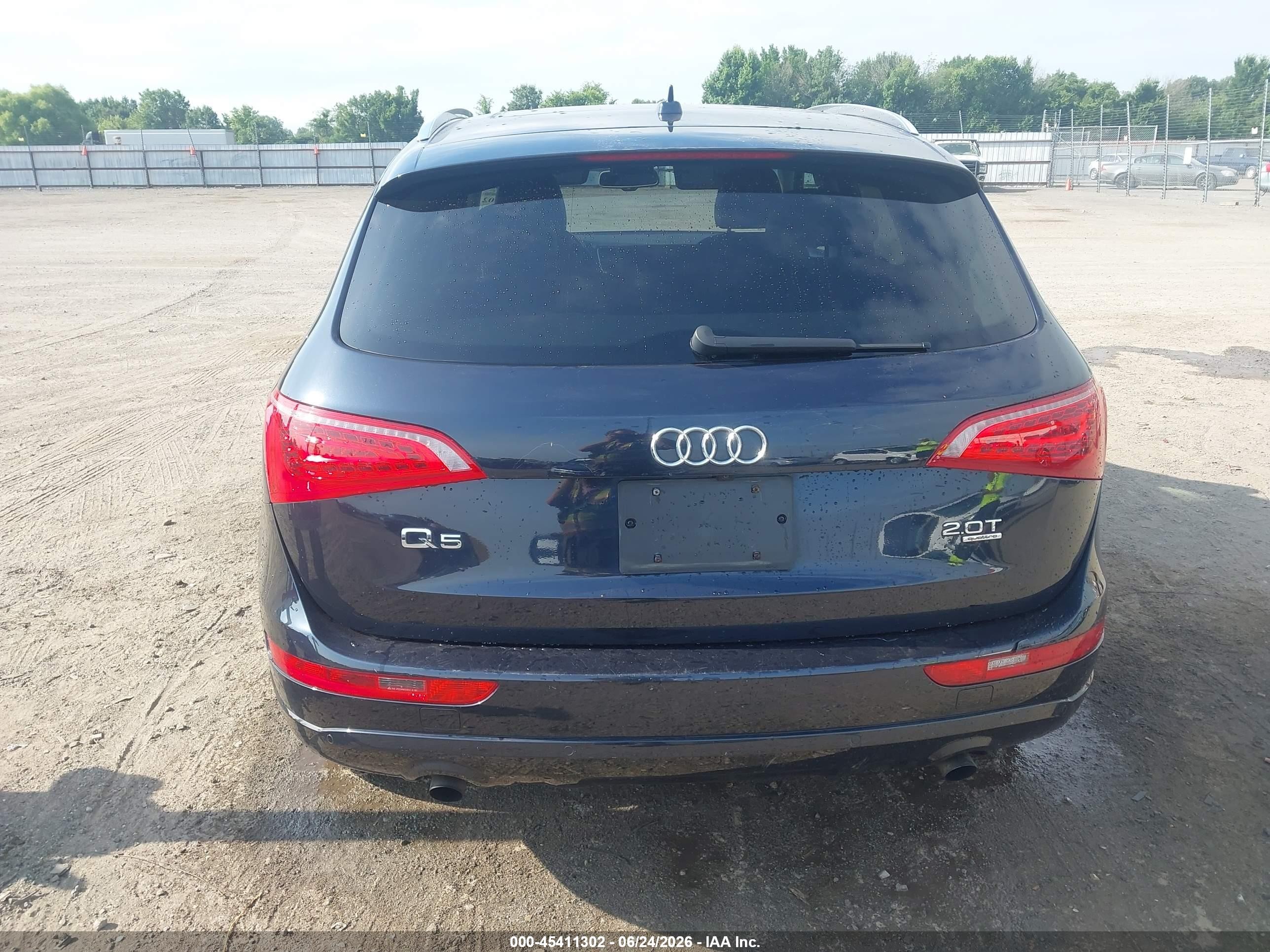 2012 Audi Q5 2.0t Premium Dark Blue vin: WA1LFAFP1CA090791
