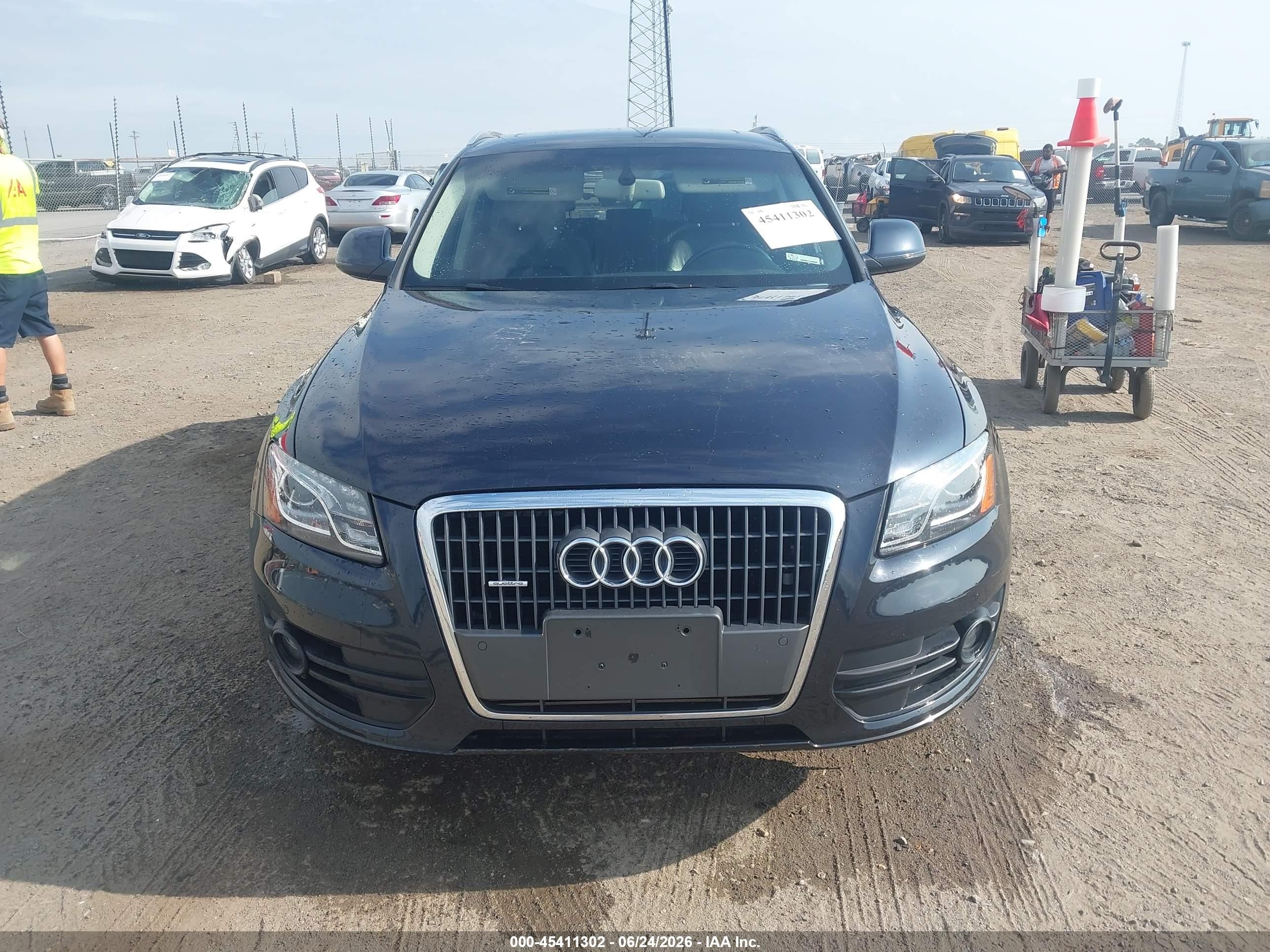 2012 Audi Q5 2.0t Premium Dark Blue vin: WA1LFAFP1CA090791