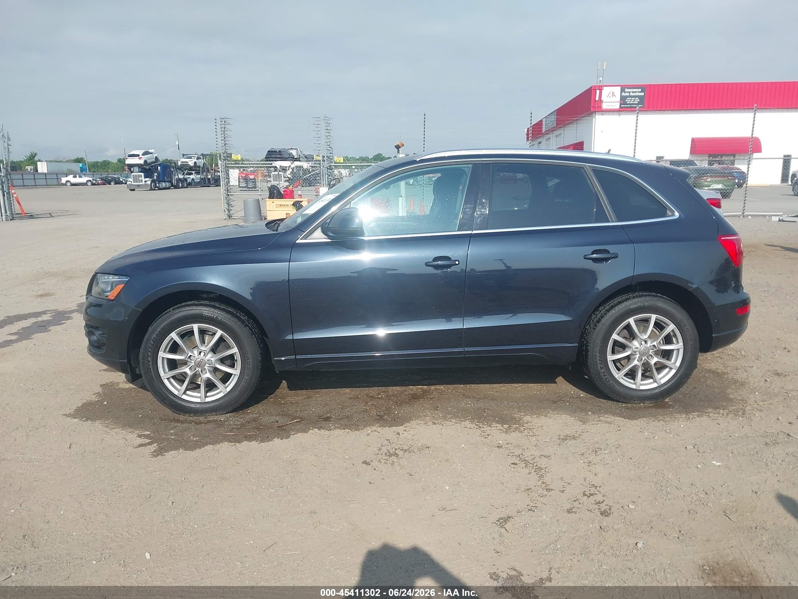 2012 Audi Q5 2.0t Premium Dark Blue vin: WA1LFAFP1CA090791