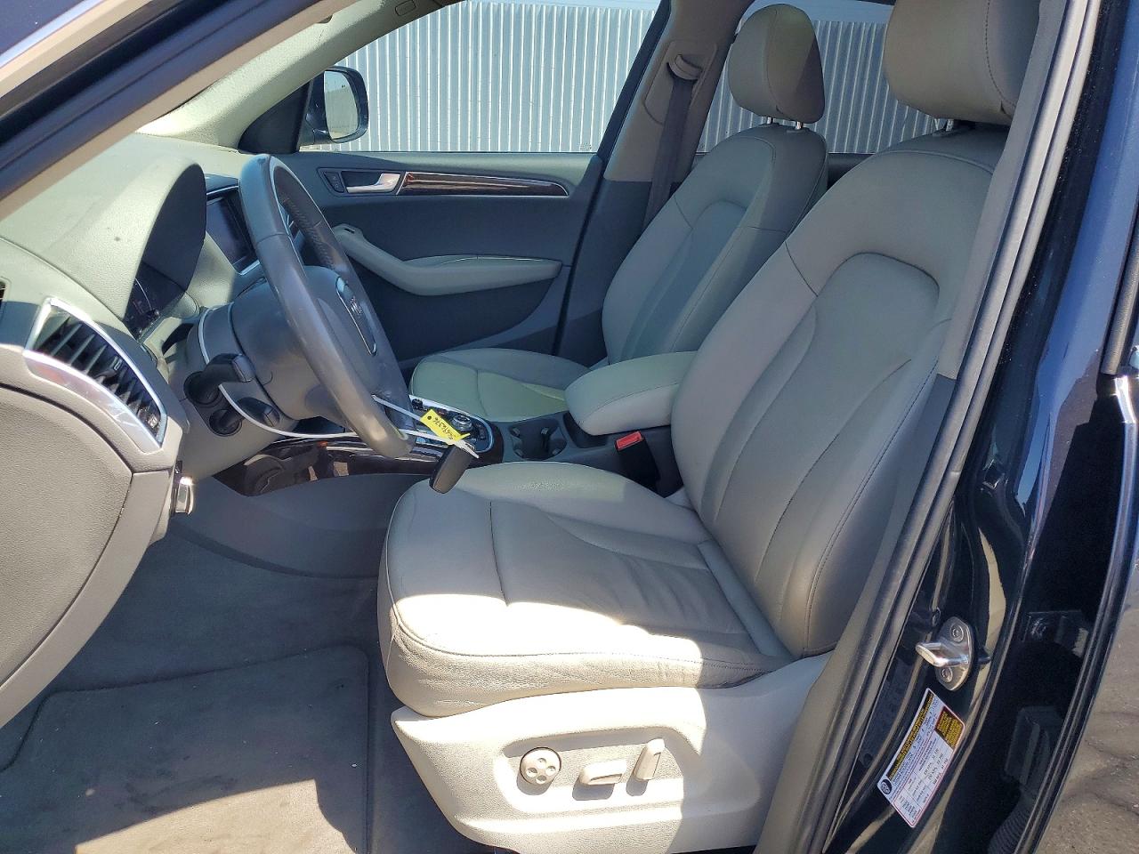 2012 Audi Q5 Premium Plus Blue vin: WA1LFAFP1CA101935