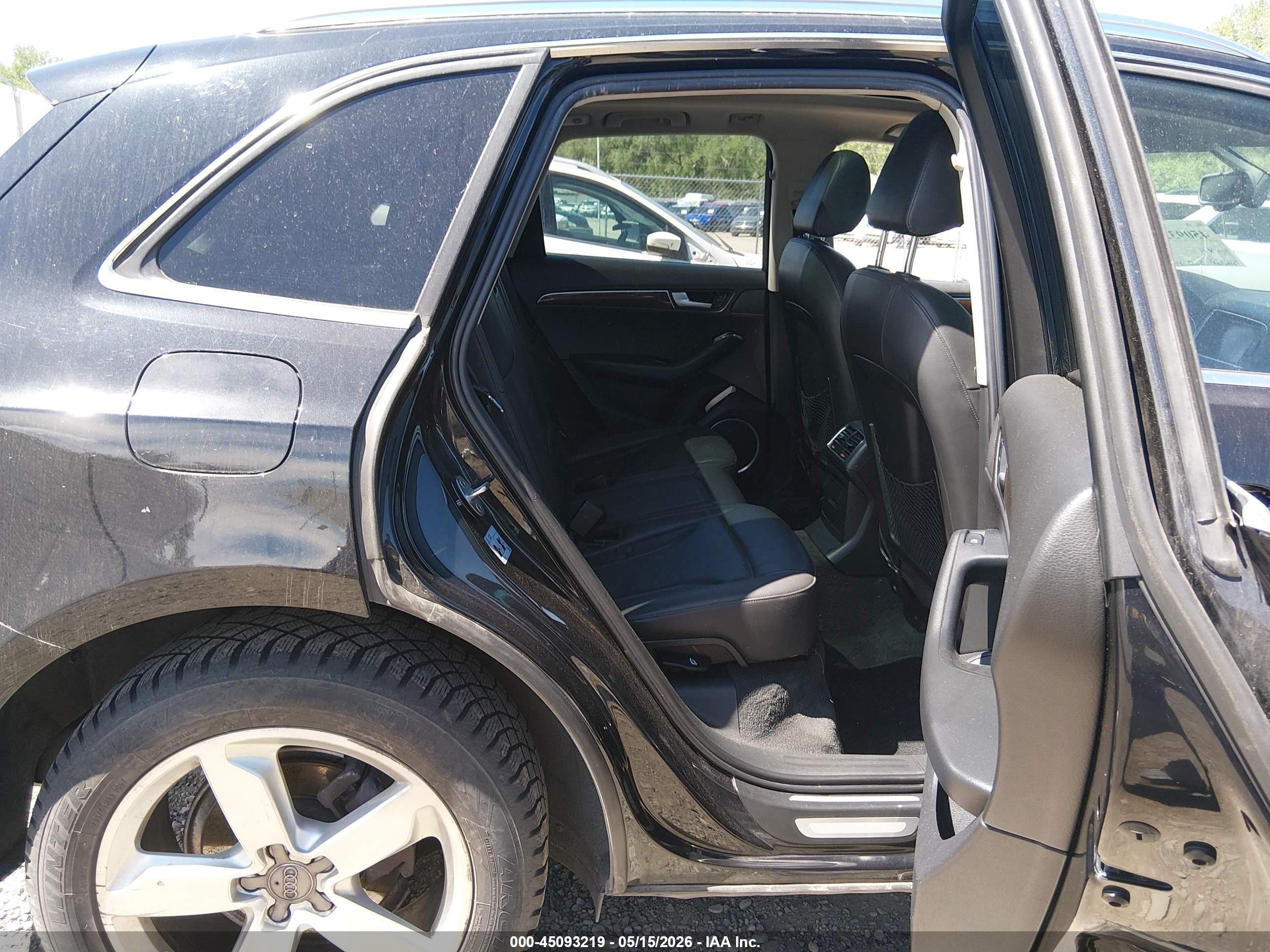 2012 Audi Q5 2.0t Premium Black vin: WA1LFAFP1CA116466