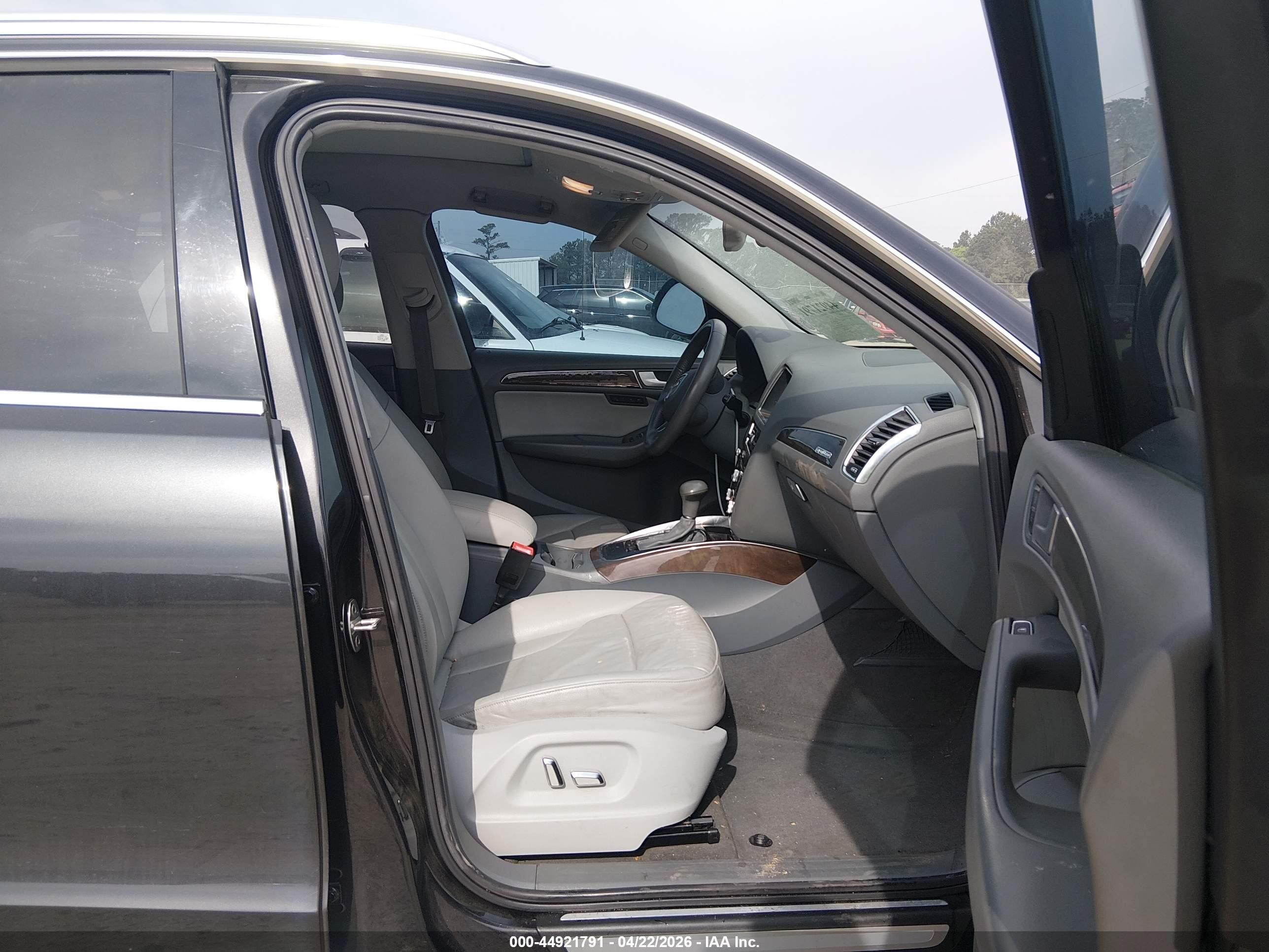 2014 Audi Q5 2.0t Premium Black vin: WA1LFAFP1EA042212