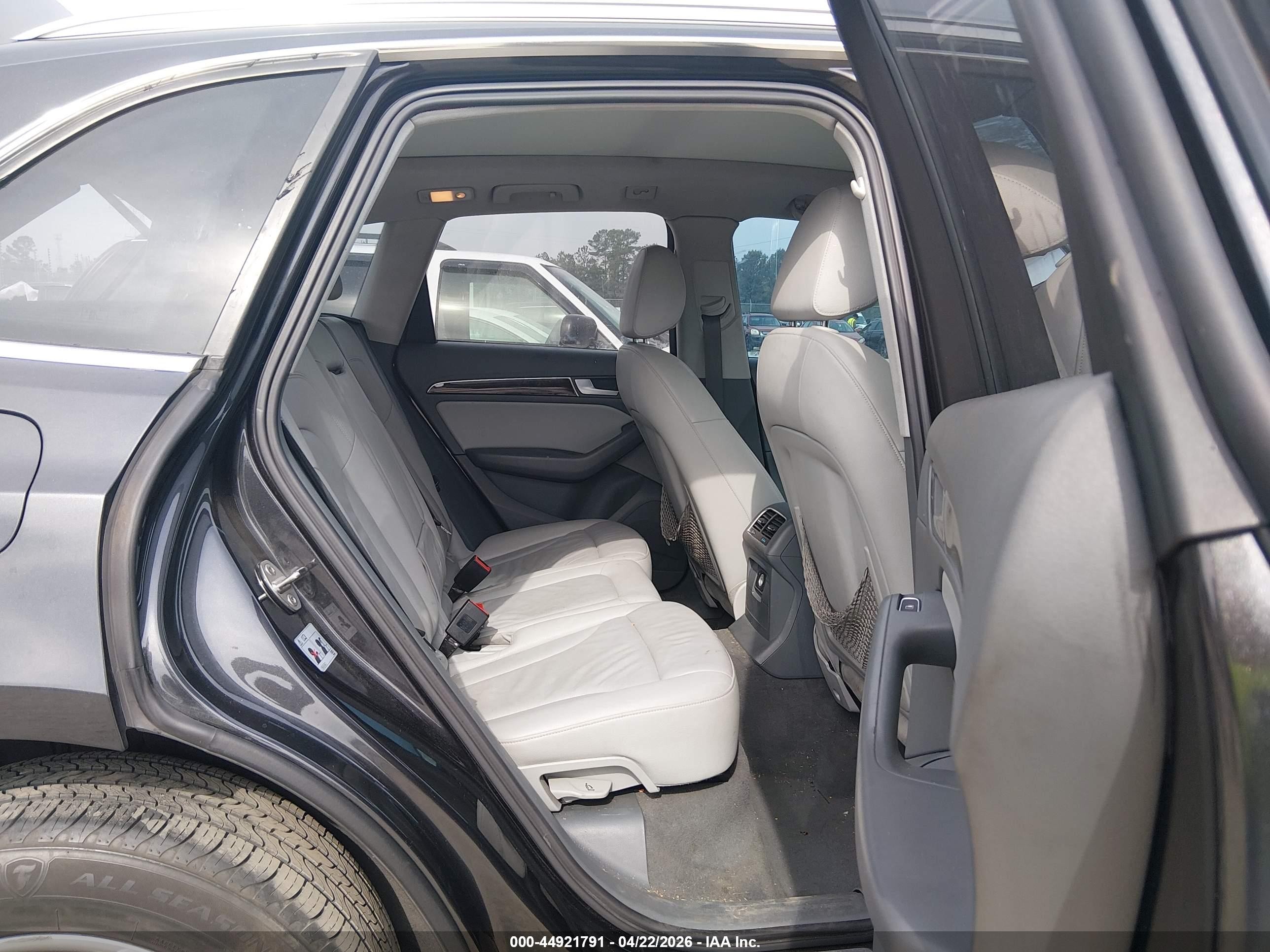 2014 Audi Q5 2.0t Premium Black vin: WA1LFAFP1EA042212