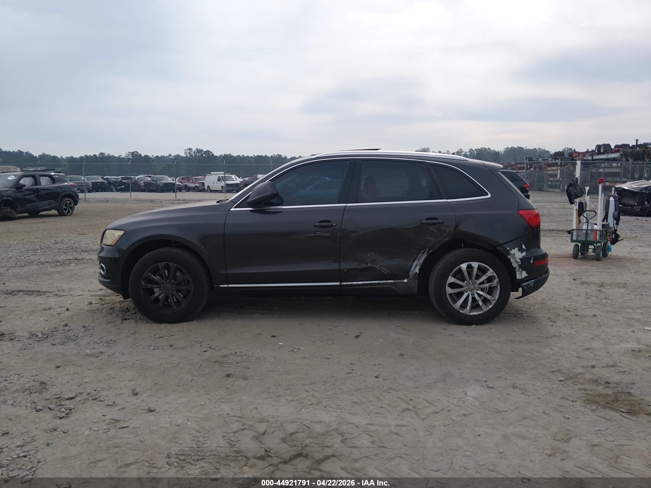 2014 Audi Q5 2.0t Premium Black vin: WA1LFAFP1EA042212