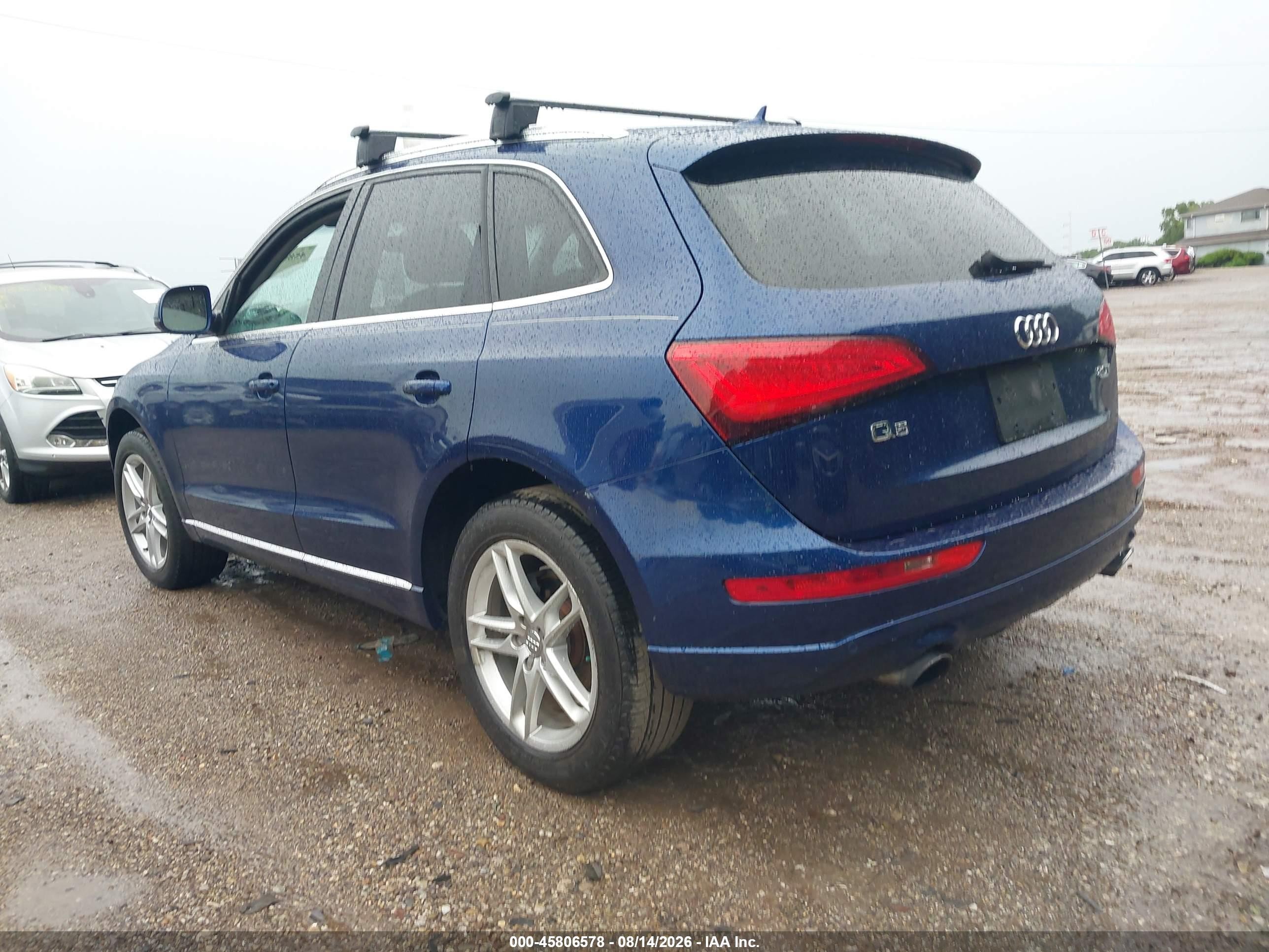 2014 Audi Q5 2.0t Premium Синий vin: WA1LFAFP1EA042436