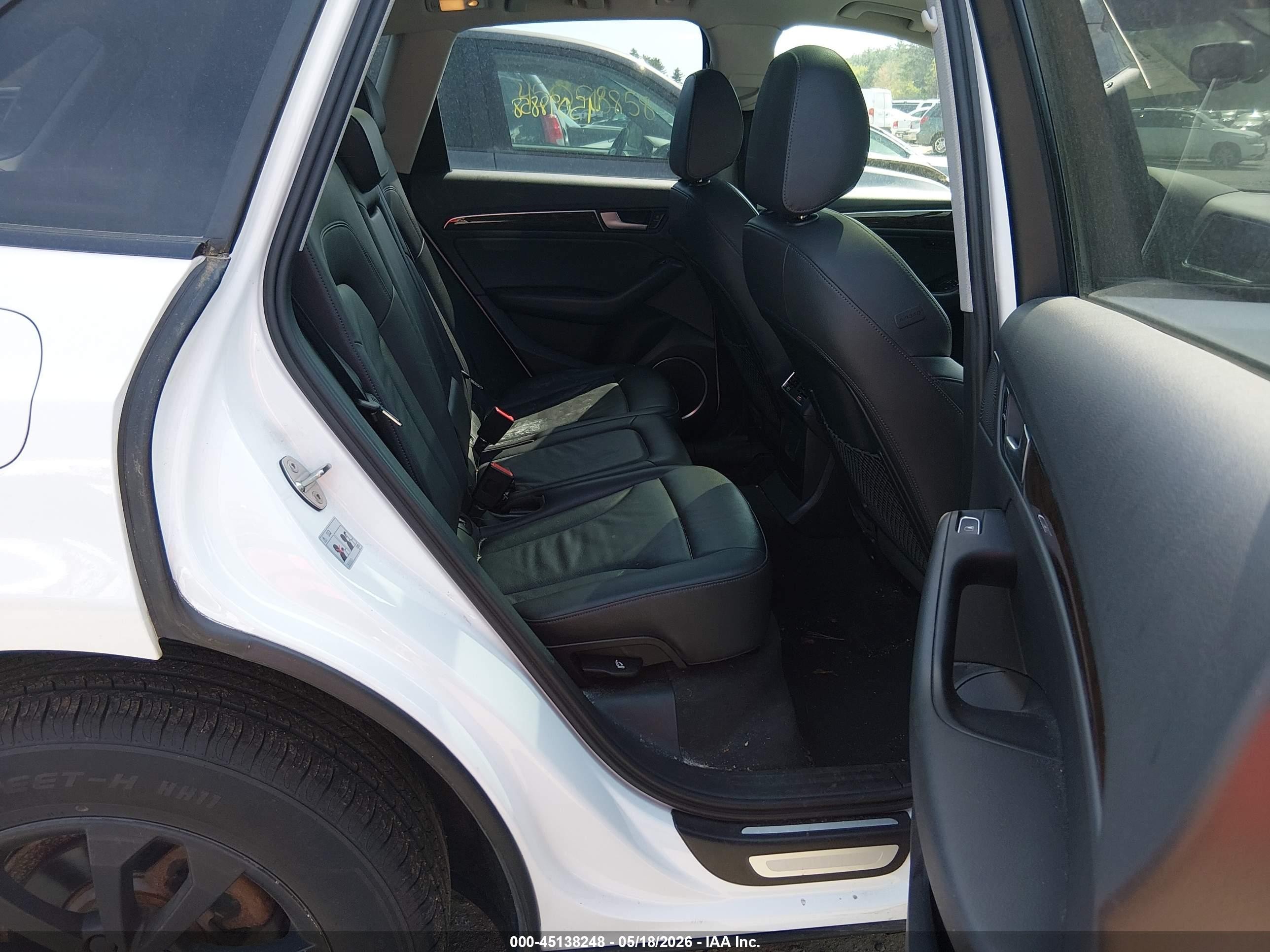 2014 Audi Q5 2.0t Premium Белый vin: WA1LFAFP1EA114414