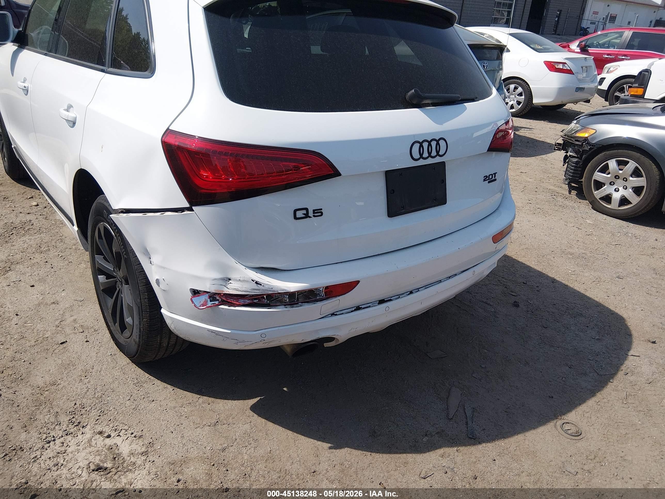 2014 Audi Q5 2.0t Premium Белый vin: WA1LFAFP1EA114414