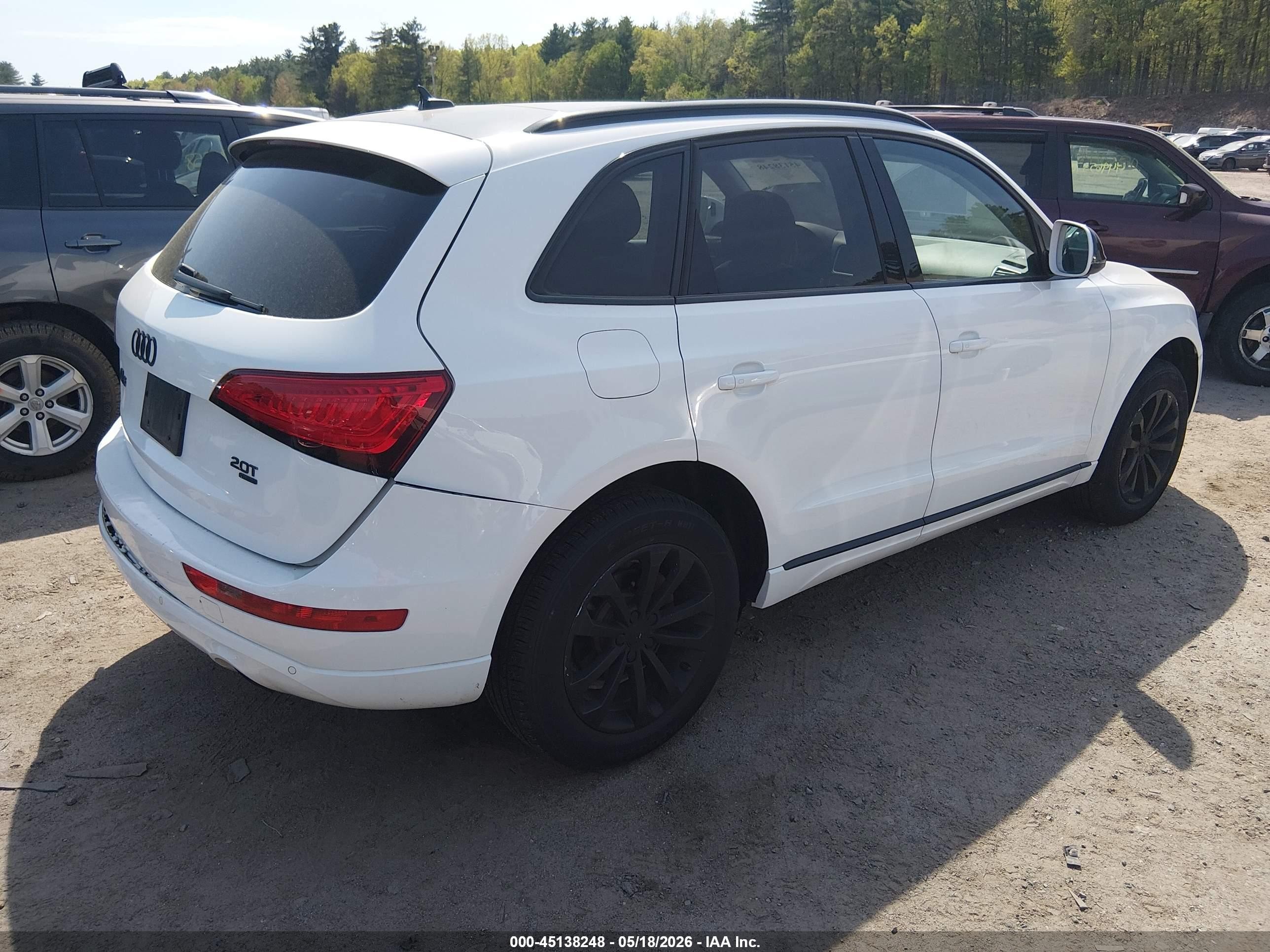 2014 Audi Q5 2.0t Premium Белый vin: WA1LFAFP1EA114414