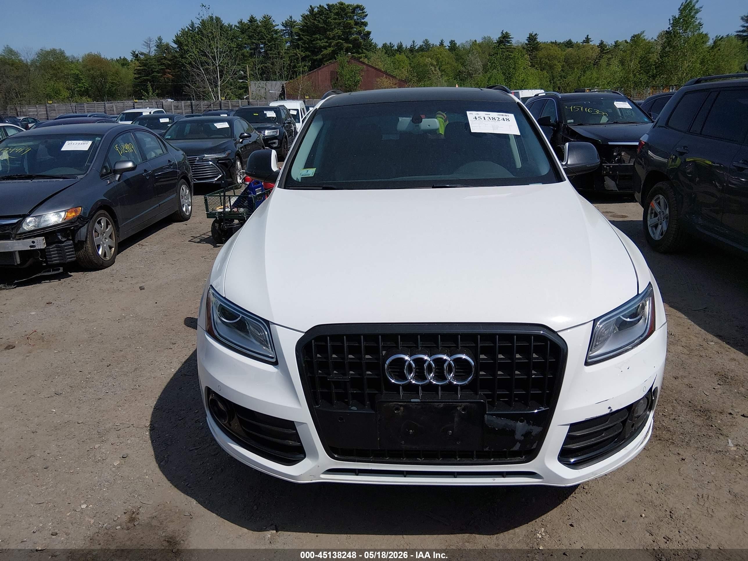 2014 Audi Q5 2.0t Premium Белый vin: WA1LFAFP1EA114414