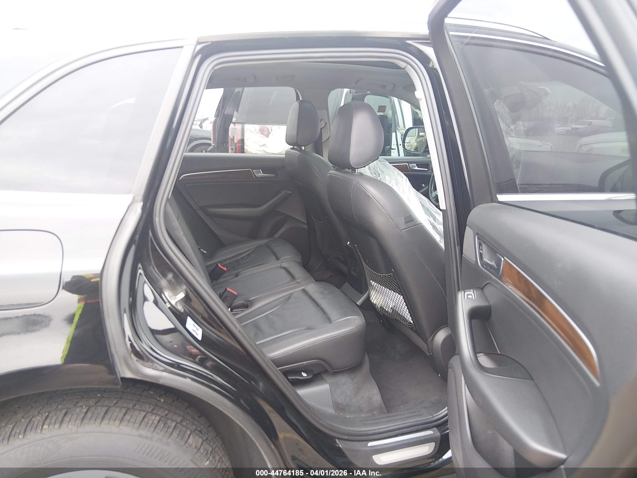 2015 Audi Q5 2.0t Premium Black vin: WA1LFAFP1FA020485