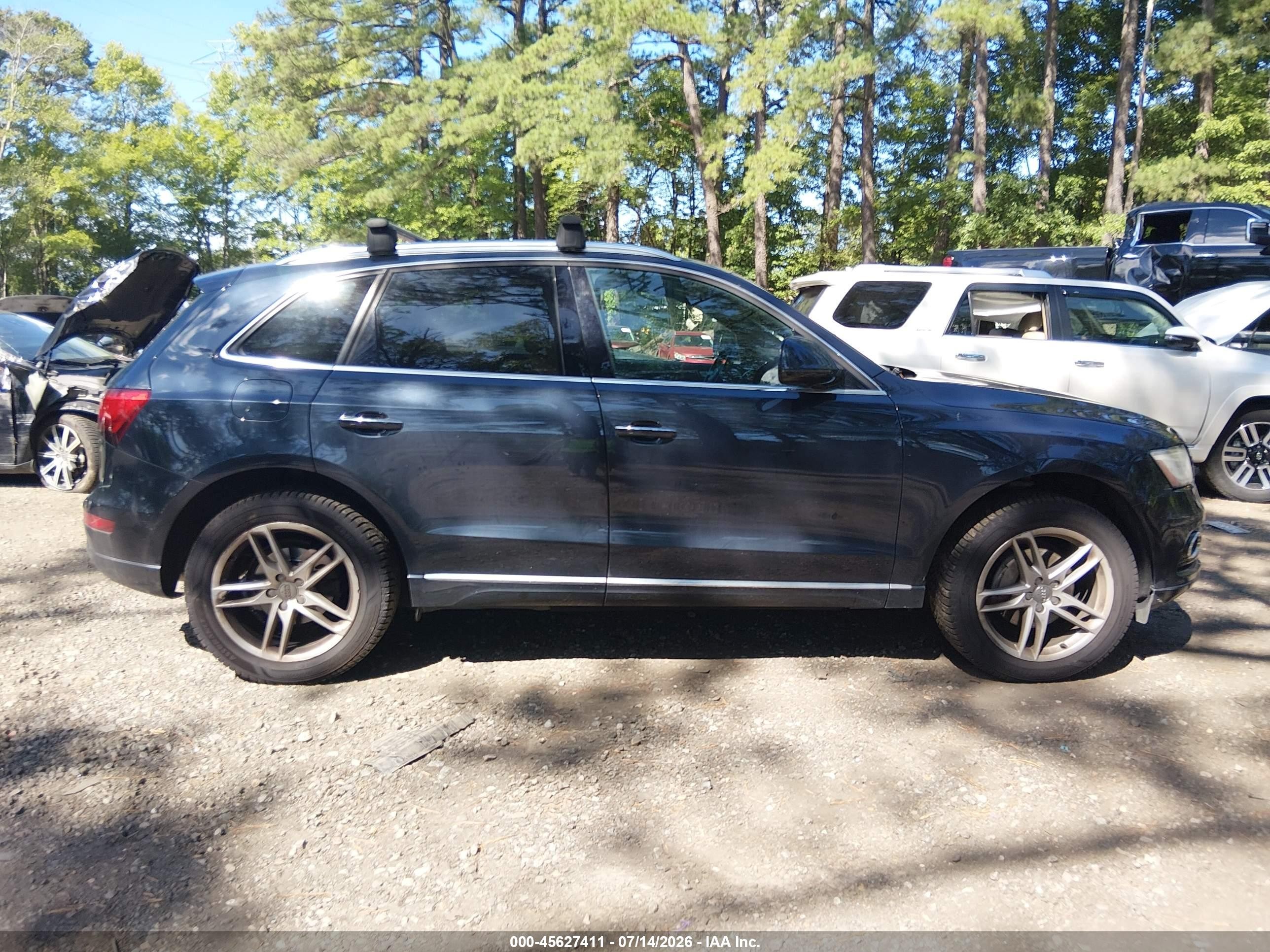 2015 Audi Q5 2.0t Premium Dark Blue vin: WA1LFAFP1FA107951