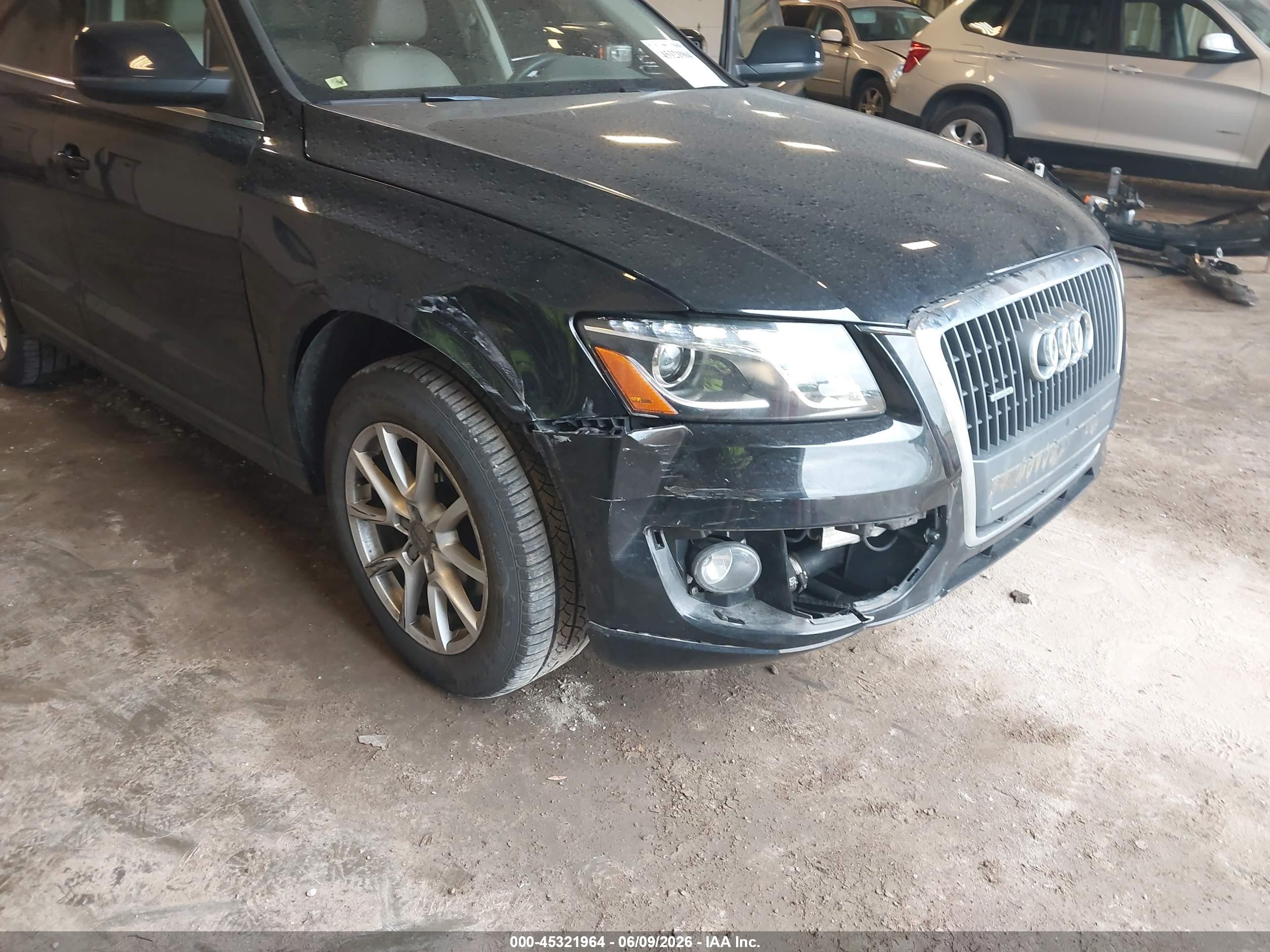2011 Audi Q5 2.0t Premium Black vin: WA1LFAFP2BA014835