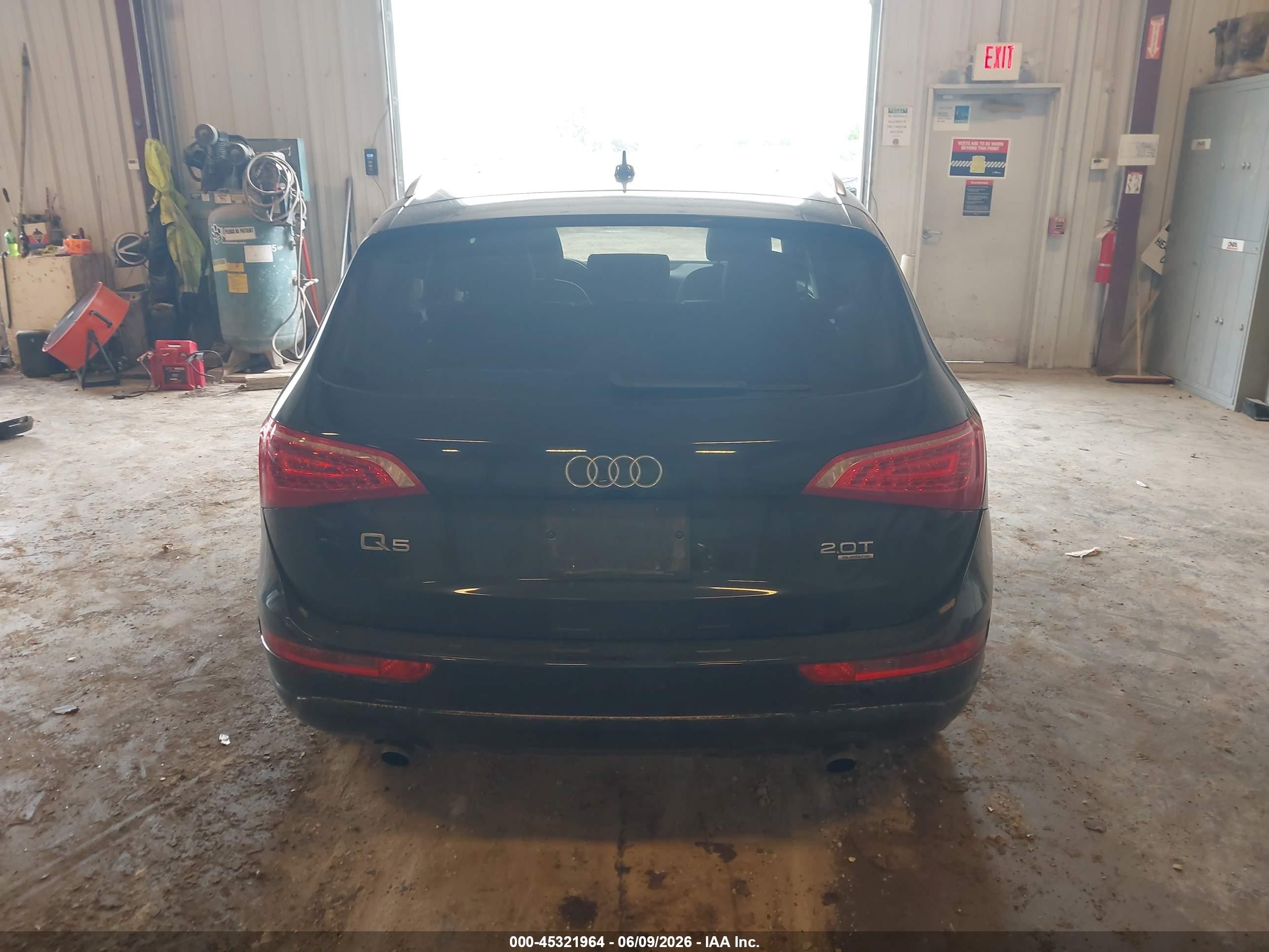 2011 Audi Q5 2.0t Premium Black vin: WA1LFAFP2BA014835