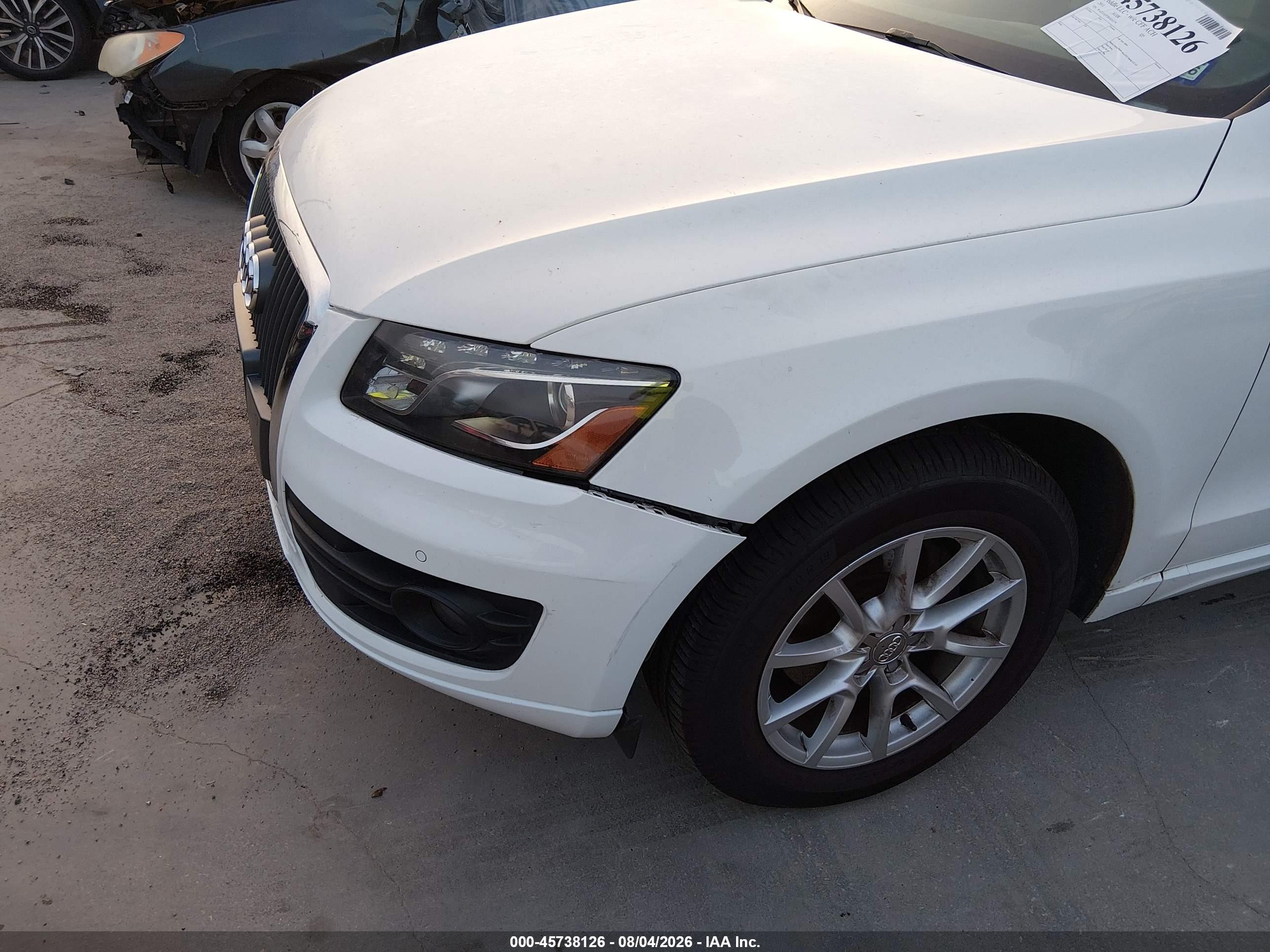 2011 Audi Q5 2.0t Premium White vin: WA1LFAFP2BA016374