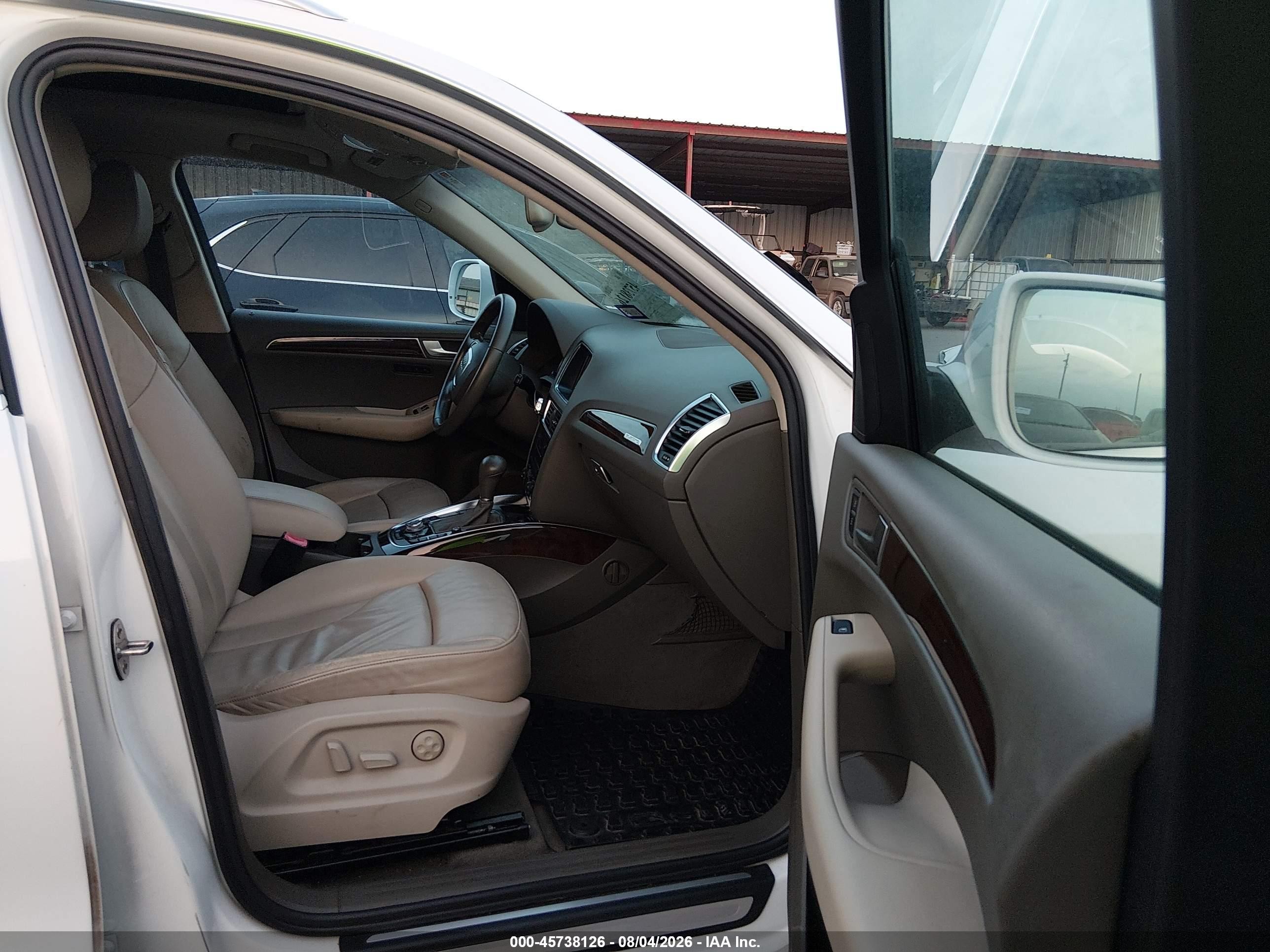 2011 Audi Q5 2.0t Premium White vin: WA1LFAFP2BA016374