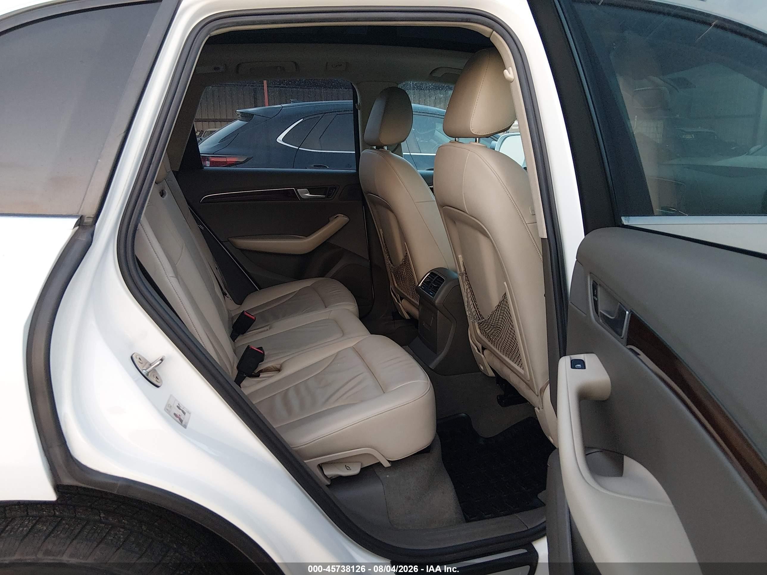 2011 Audi Q5 2.0t Premium White vin: WA1LFAFP2BA016374