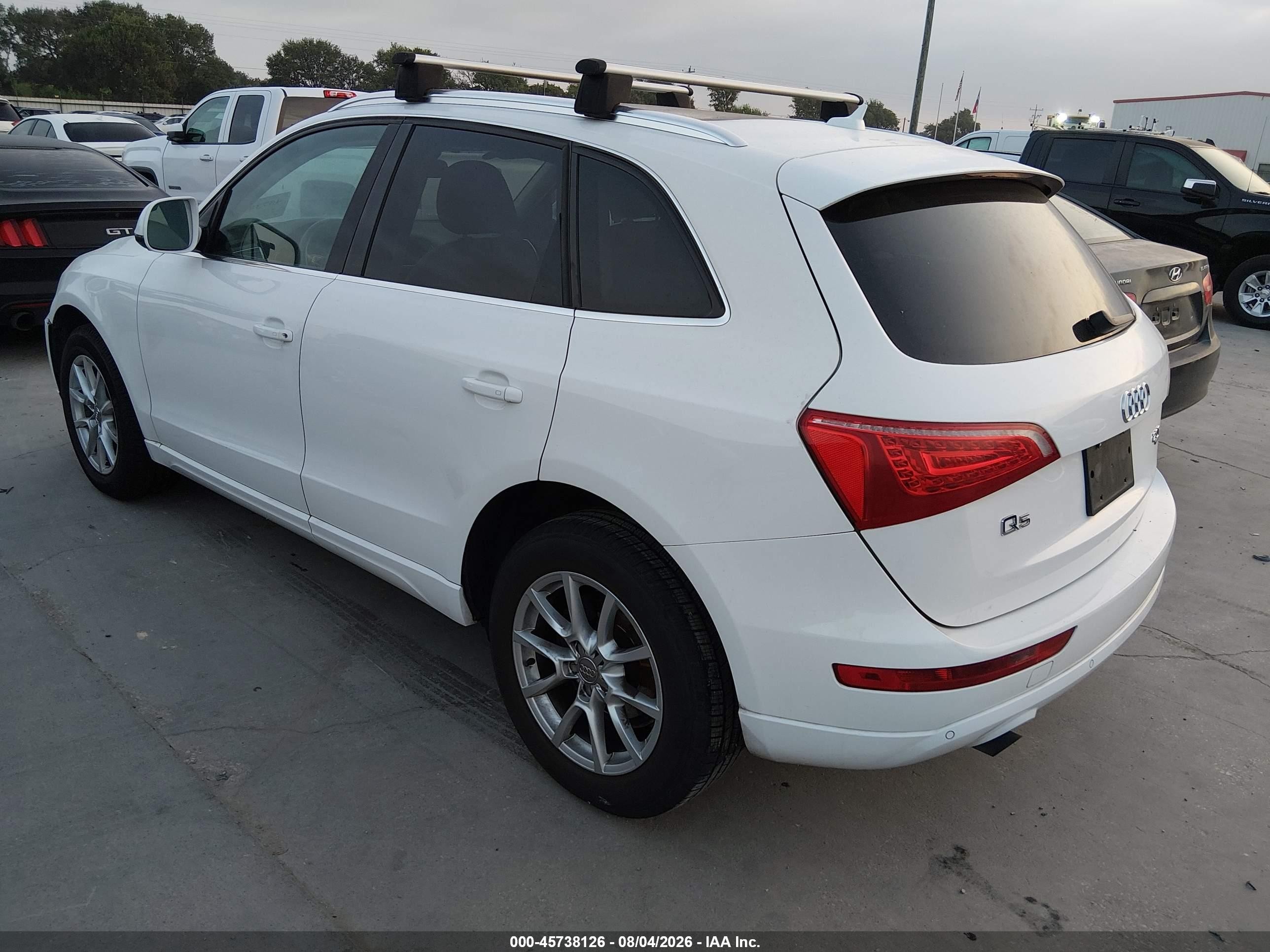 2011 Audi Q5 2.0t Premium White vin: WA1LFAFP2BA016374