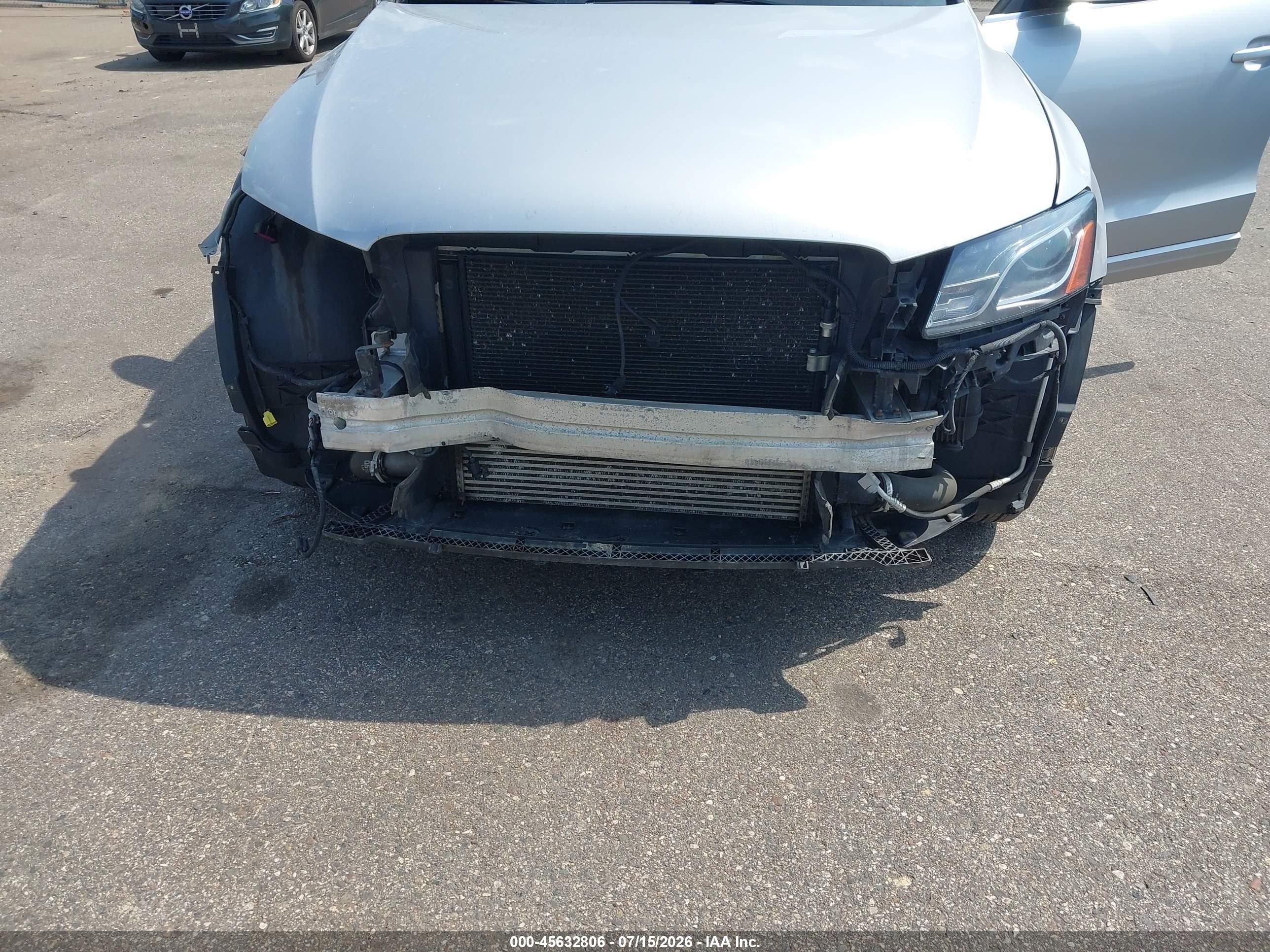 2011 Audi Q5 2.0t Premium Серебряный vin: WA1LFAFP2BA034731