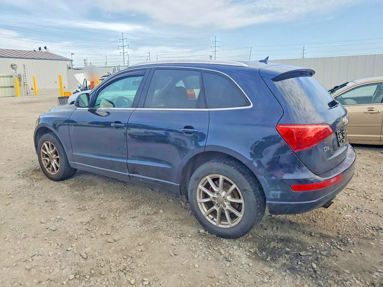 2011 Audi Q5 Premium Plus Blue vin: WA1LFAFP2BA074999