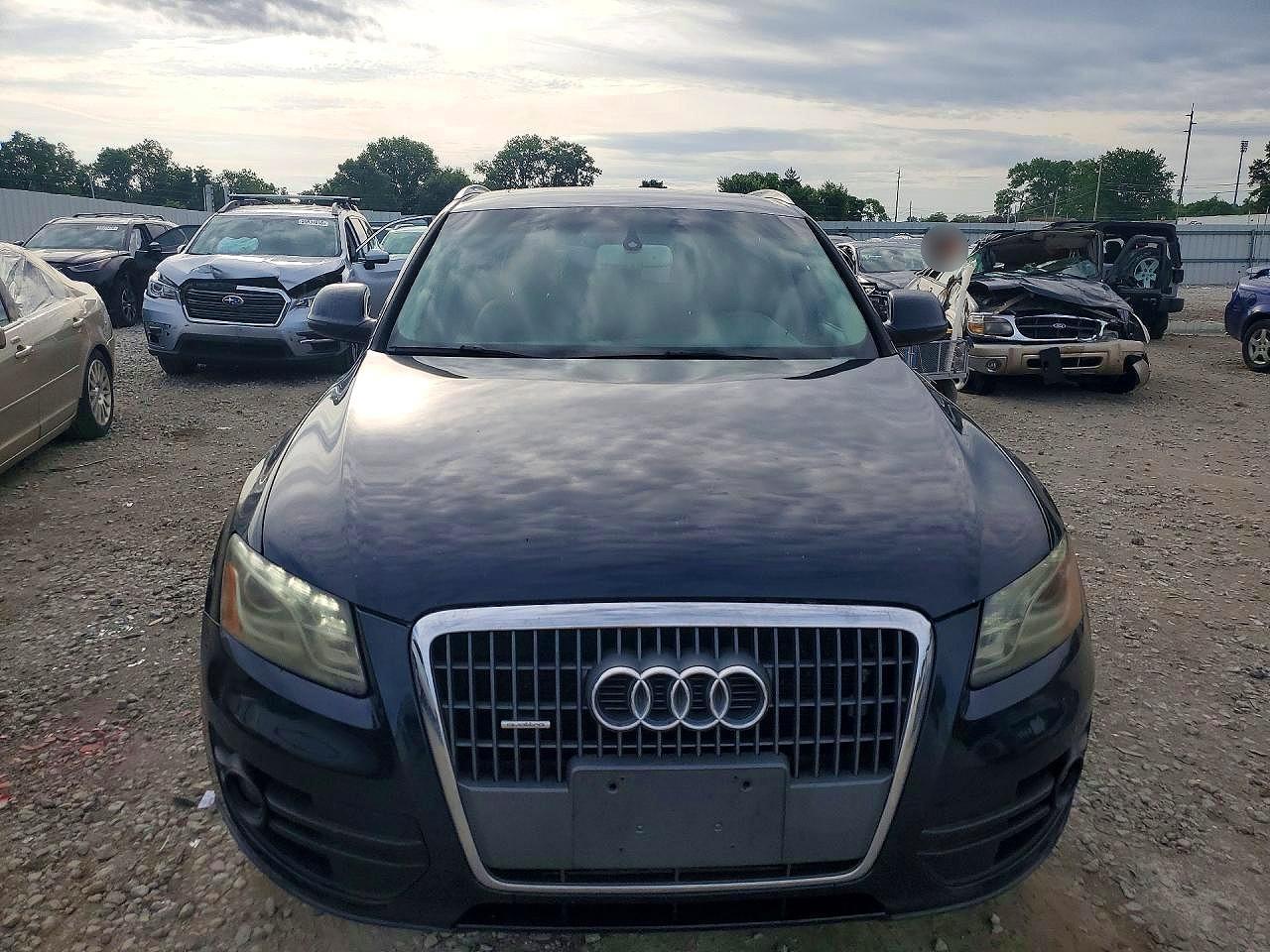2011 Audi Q5 Premium Plus Blue vin: WA1LFAFP2BA074999
