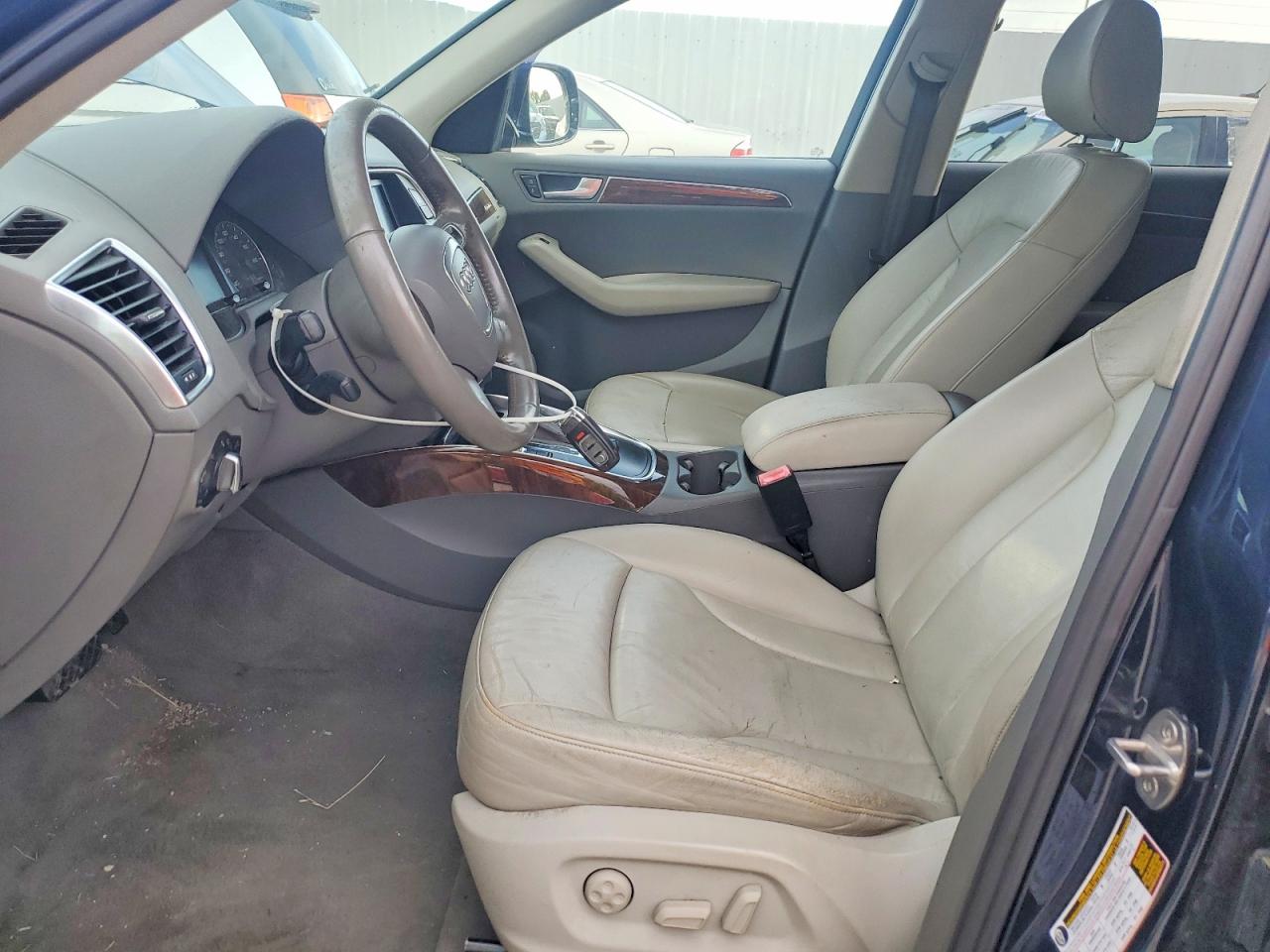 2011 Audi Q5 Premium Plus Blue vin: WA1LFAFP2BA074999