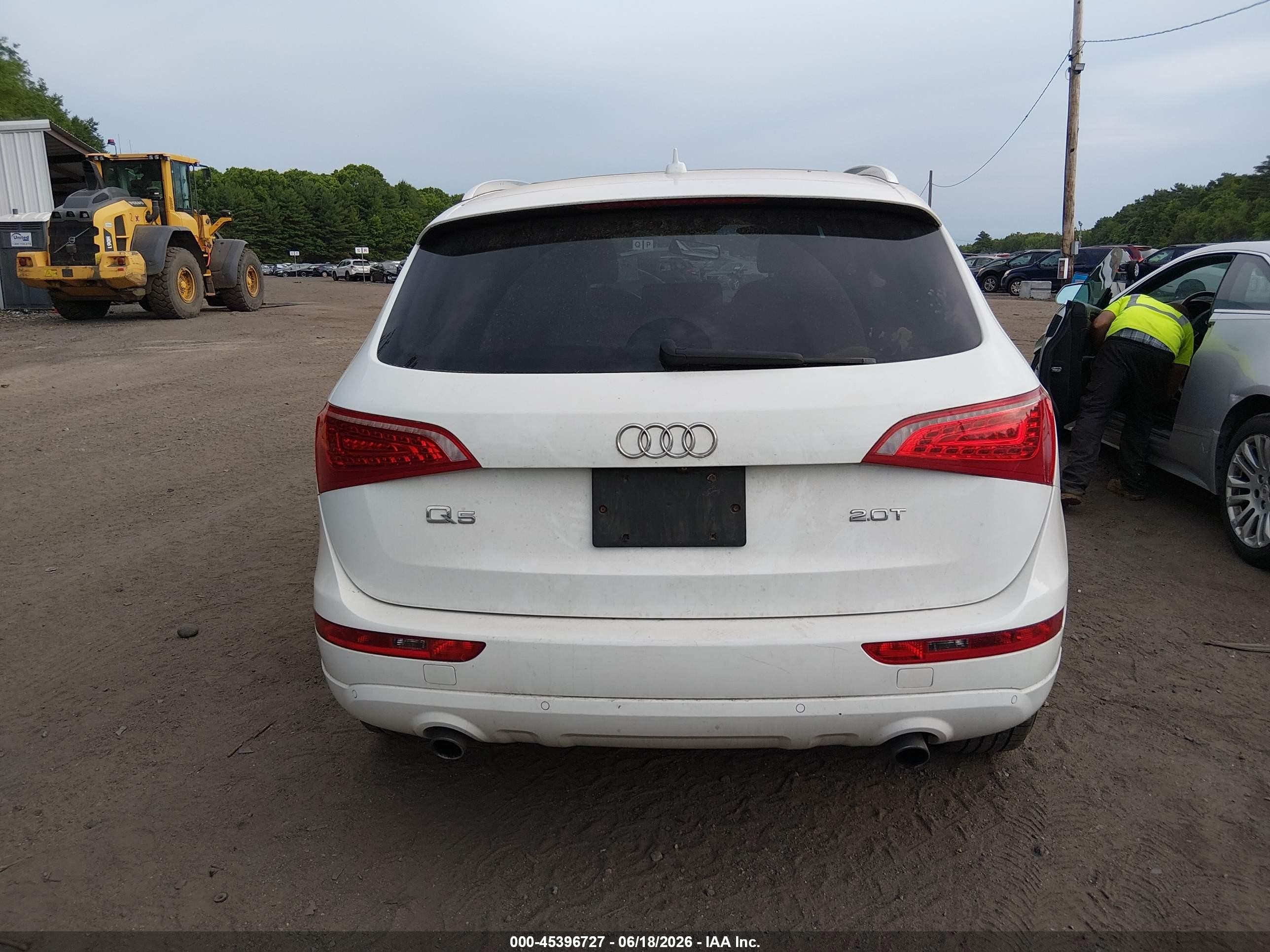 2012 Audi Q5 2.0t Premium Белый vin: WA1LFAFP2CA048565