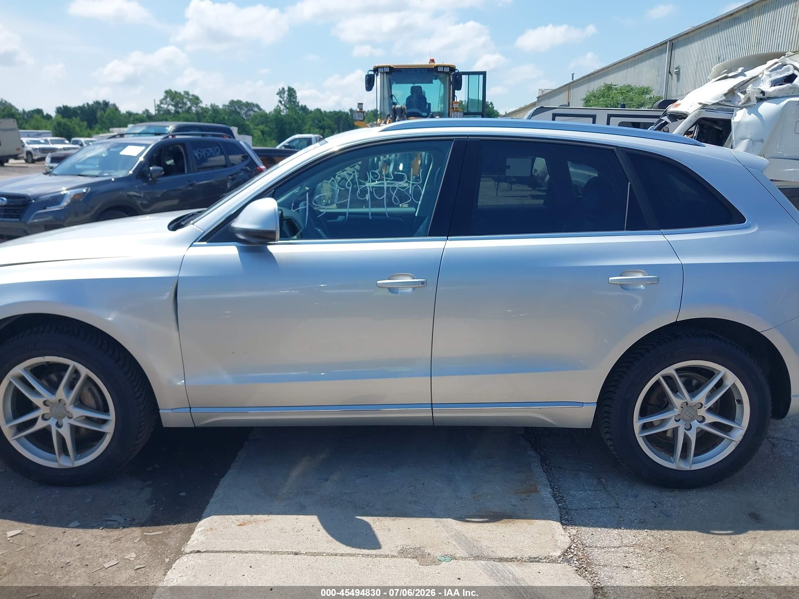 2013 Audi Q5 2.0t Premium Silver vin: WA1LFAFP2DA046445