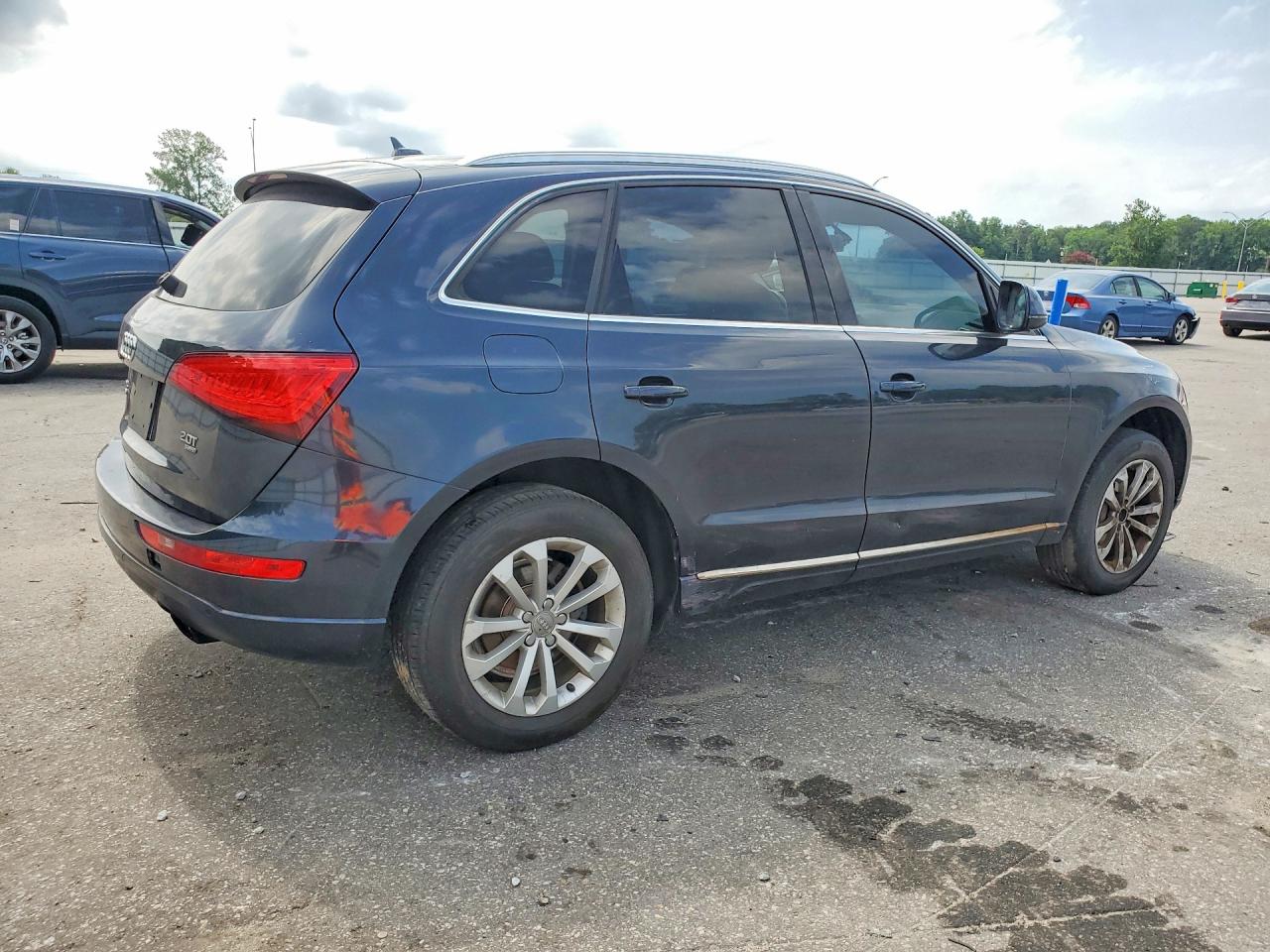 2013 Audi Q5 Premium Plus Blue vin: WA1LFAFP2DA077016