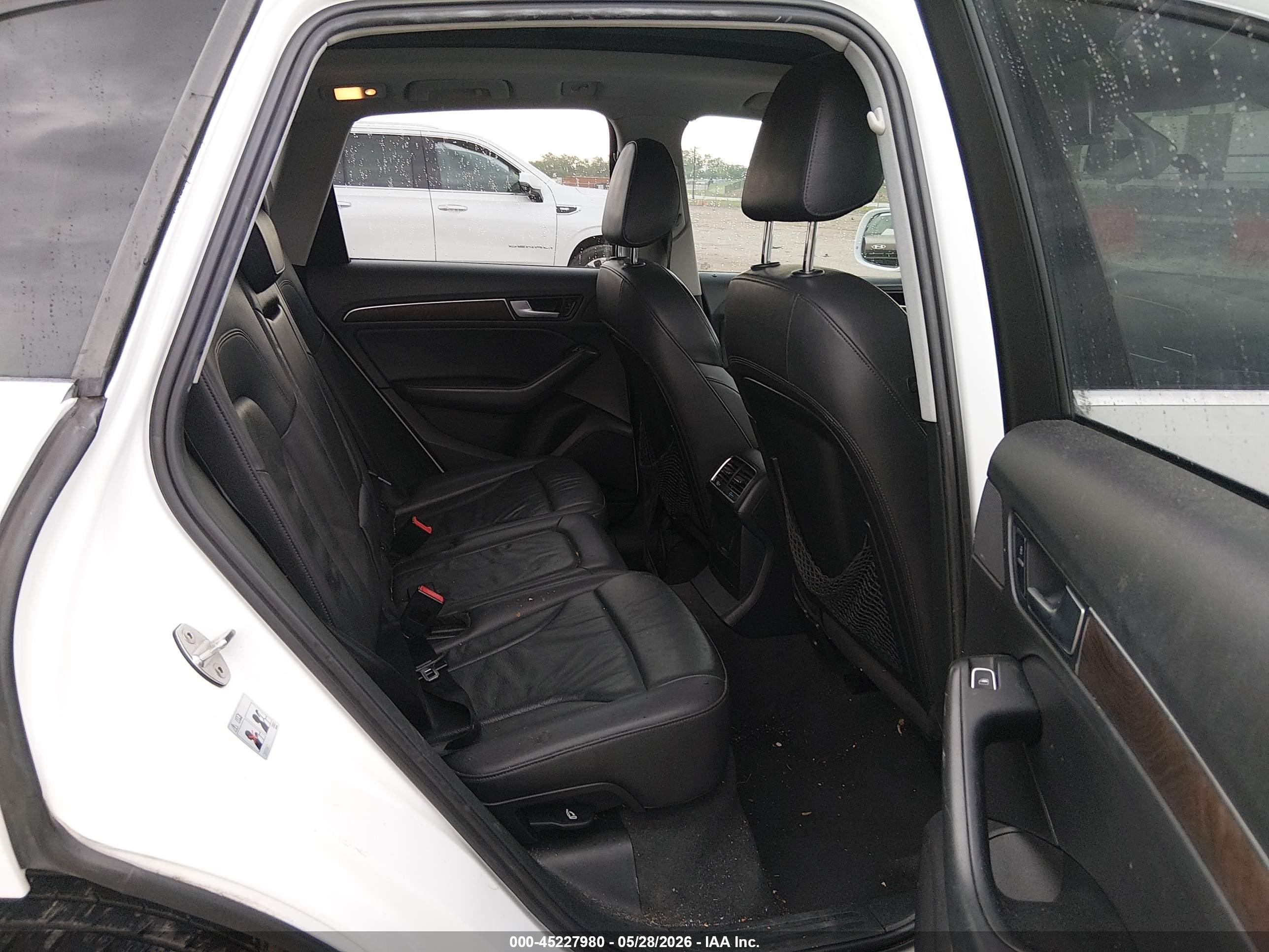 2014 Audi Q5 2.0t Premium White vin: WA1LFAFP2EA053137