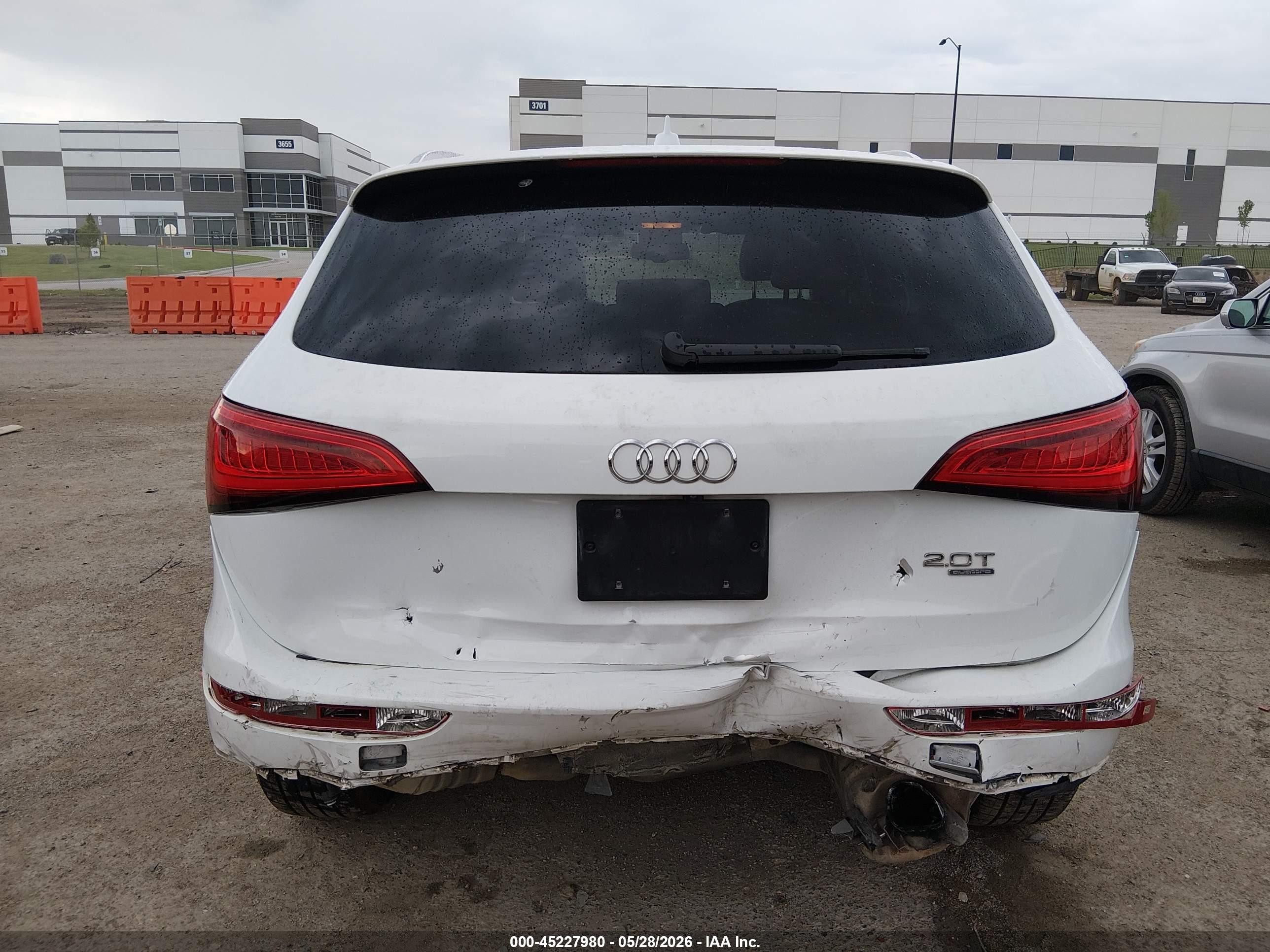 2014 Audi Q5 2.0t Premium White vin: WA1LFAFP2EA053137