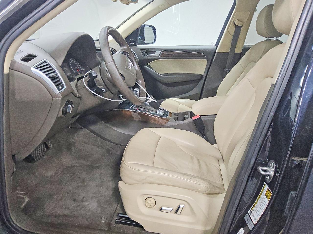 2015 Audi Q5 Premium Plus Blue vin: WA1LFAFP2FA013044