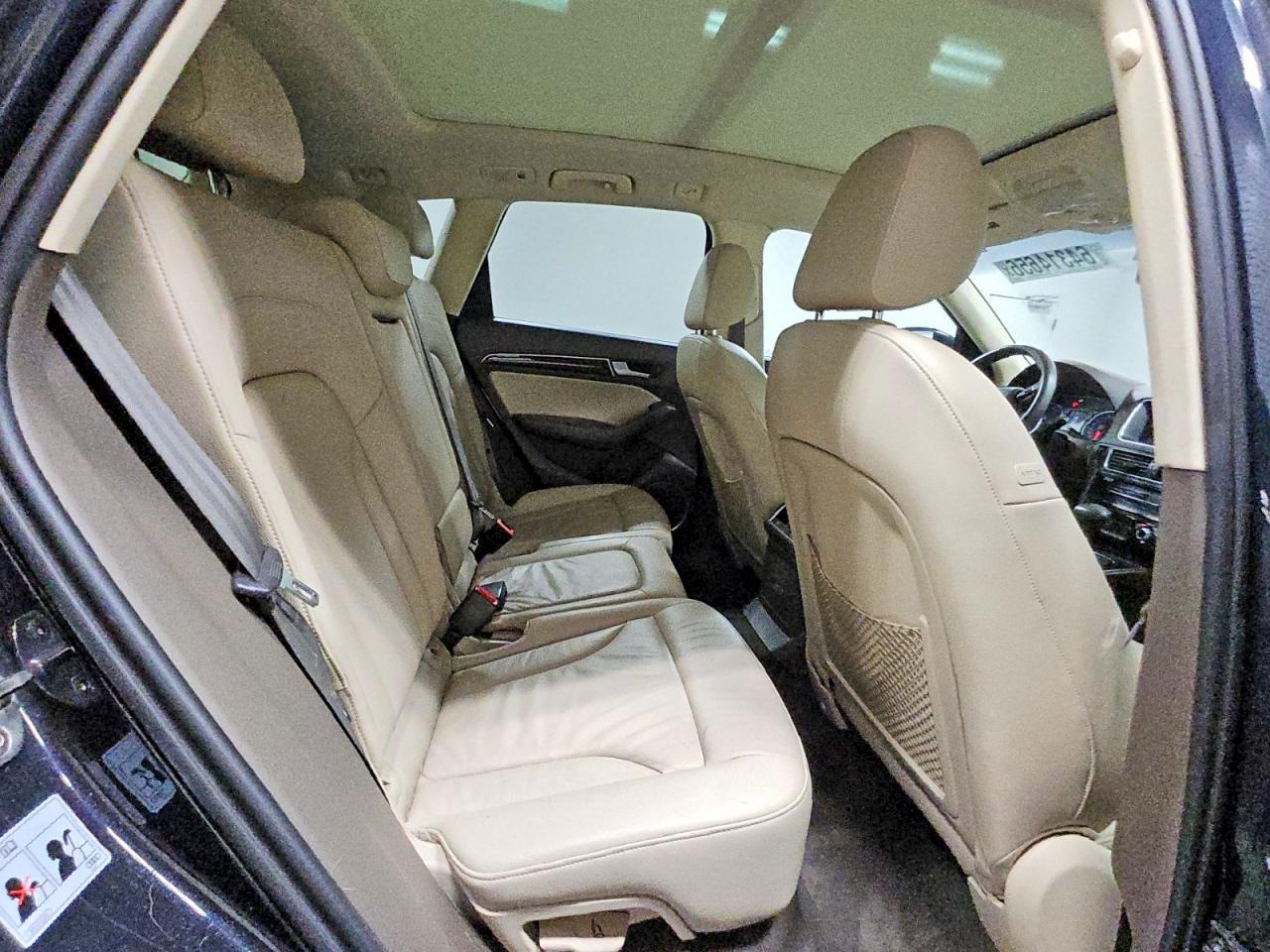 2015 Audi Q5 Premium Plus Blue vin: WA1LFAFP2FA013044