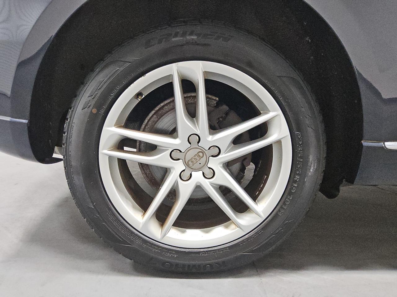 2015 Audi Q5 Premium Plus Blue vin: WA1LFAFP2FA013044 Damage: Right Front Wheel, Curb Rash, 5 To 6 Inches