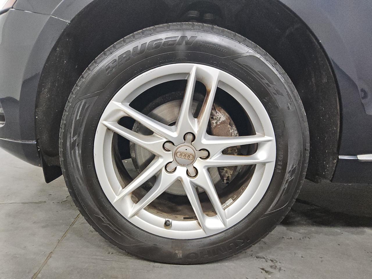2015 Audi Q5 Premium Plus Blue vin: WA1LFAFP2FA013044 Damage: Left Front Wheel, Curb Rash, 3 To 4 Inches