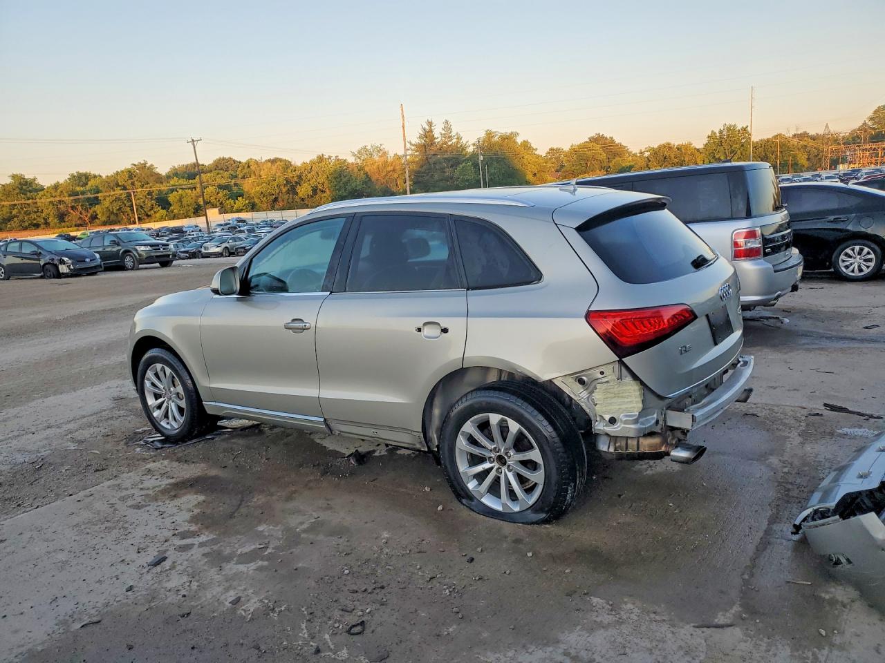 2015 Audi Q5 Premium Plus Beige vin: WA1LFAFP2FA027820